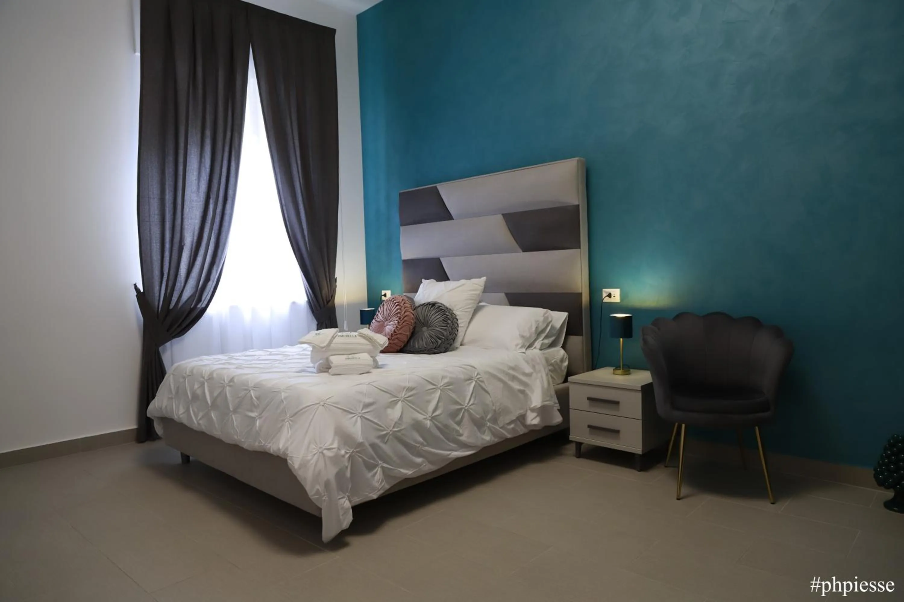Bed in Emerella Luxury Suites-Siderno Lungomare