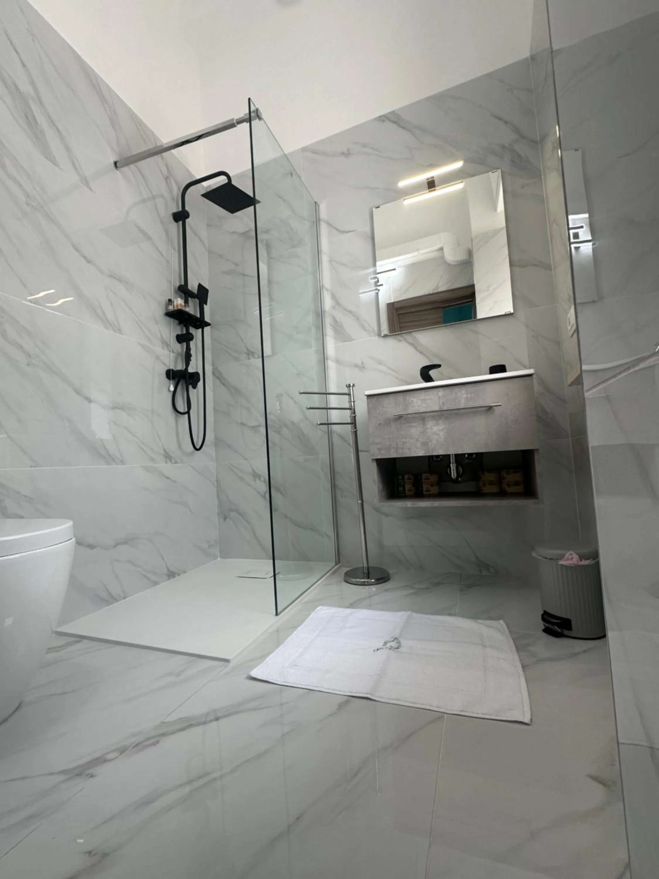 Bathroom in Emerella Luxury Suites-Siderno Lungomare