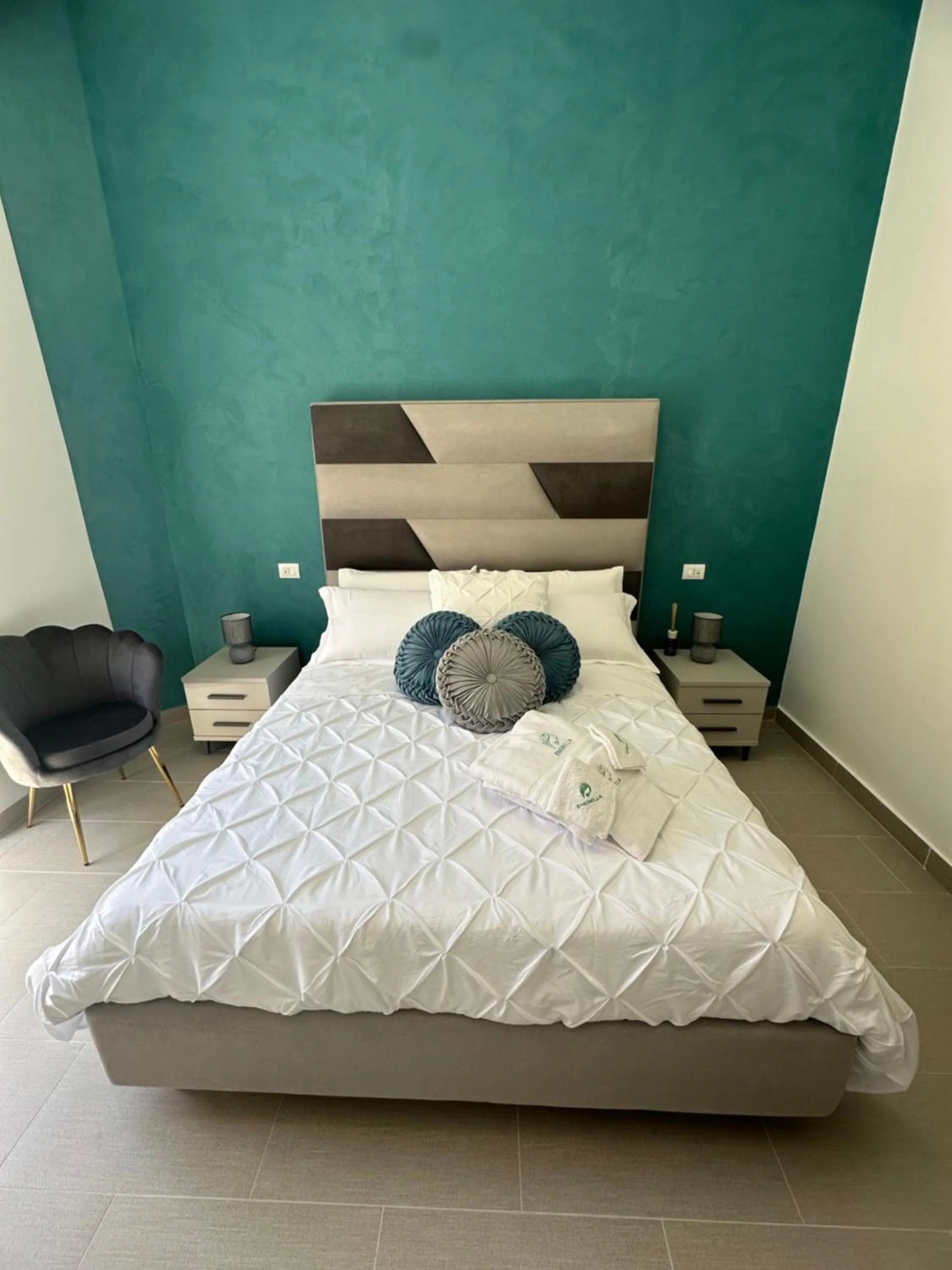 Bedroom, Bed in Emerella Luxury Suites-Siderno Lungomare