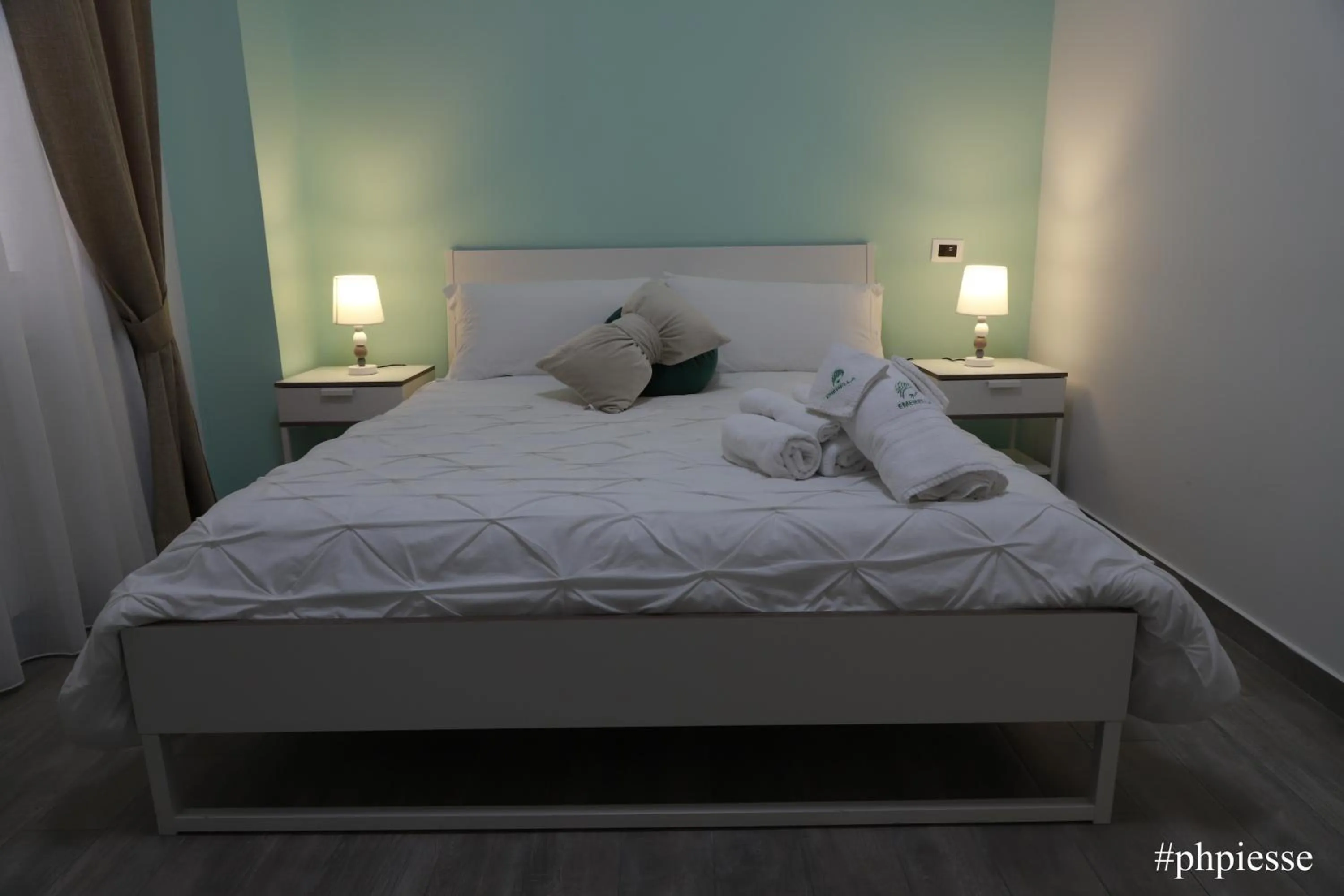 Bed in Emerella Luxury Suites-Siderno Lungomare