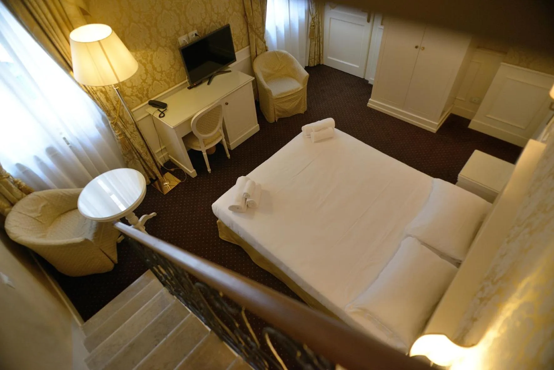 Bed in Corte Barozzi Venice Suites