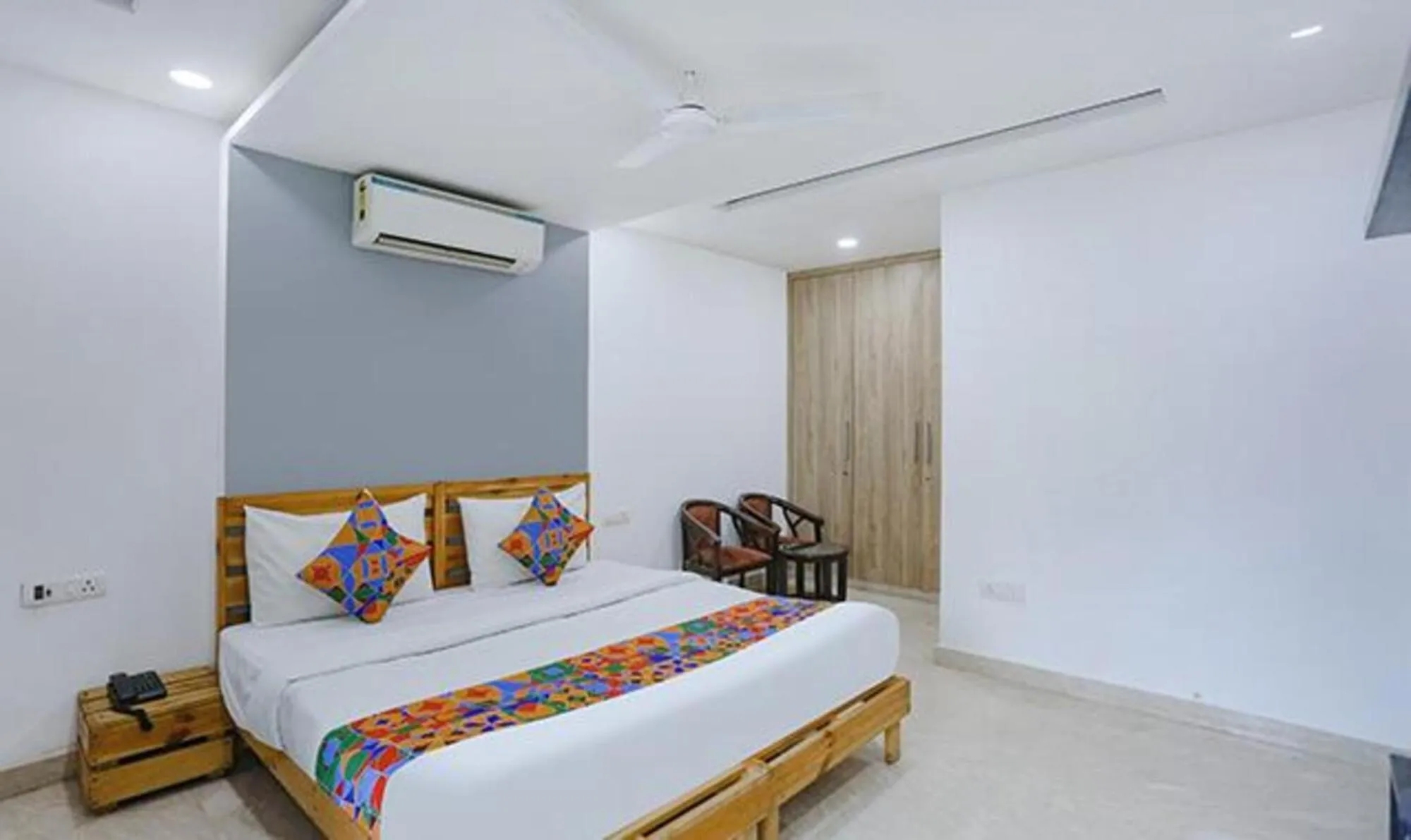 Photo of the whole room, Bed in Via Dream Living