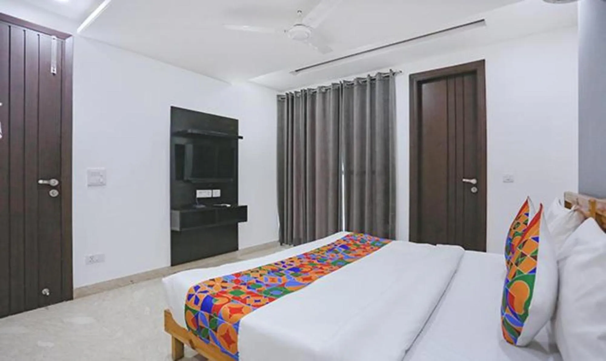 Bed in Via Dream Living