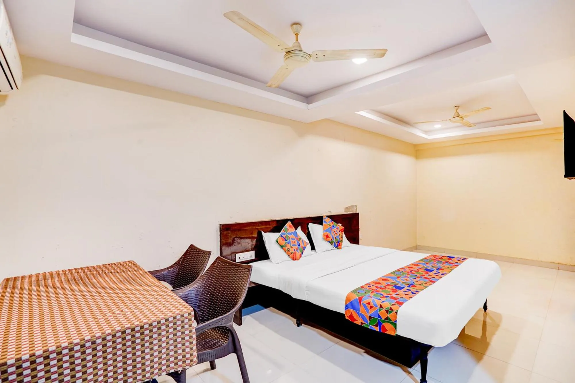 Bedroom, Bed in FabHotel Chetan Executive