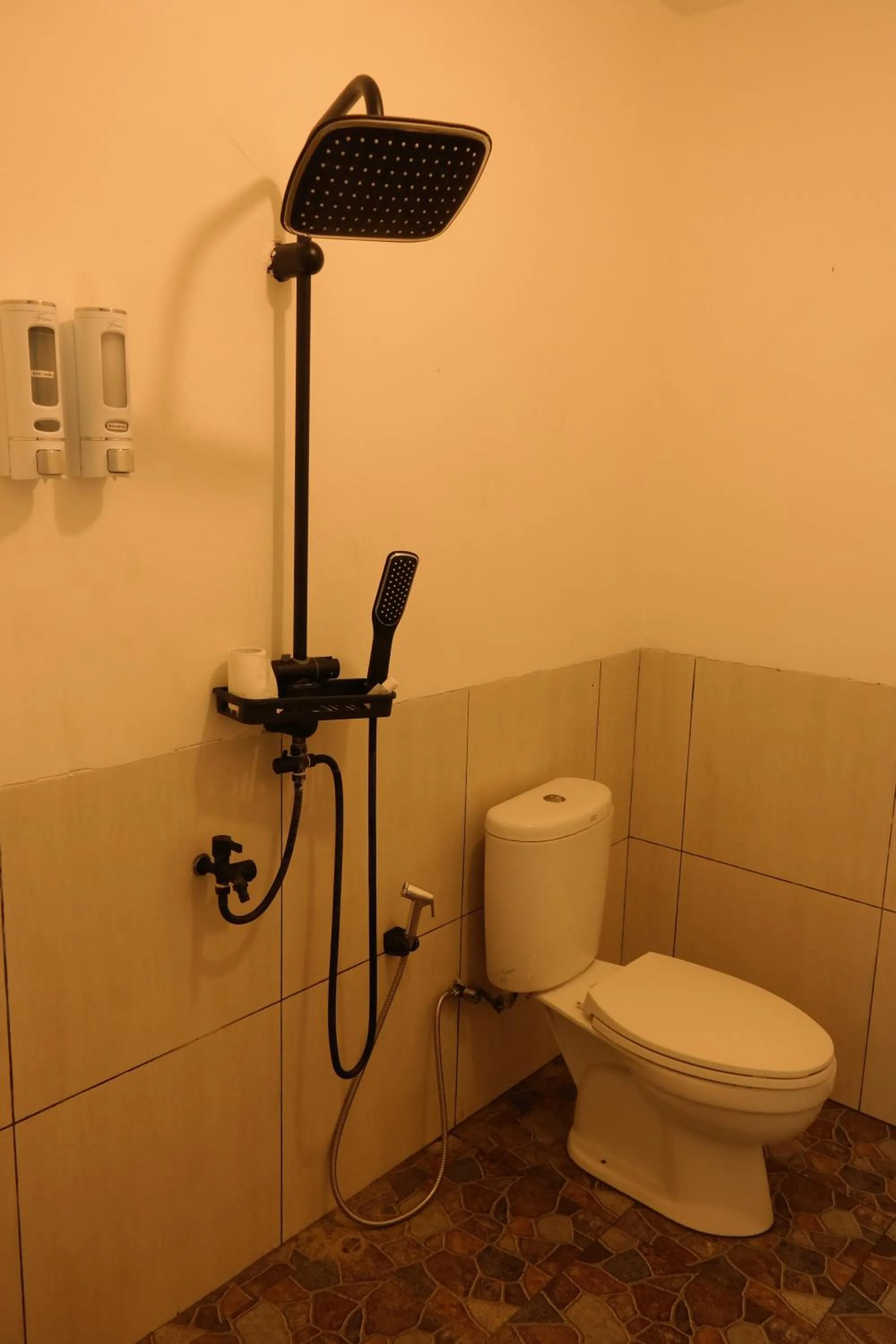 Toilet in Cabana Surf and Stay