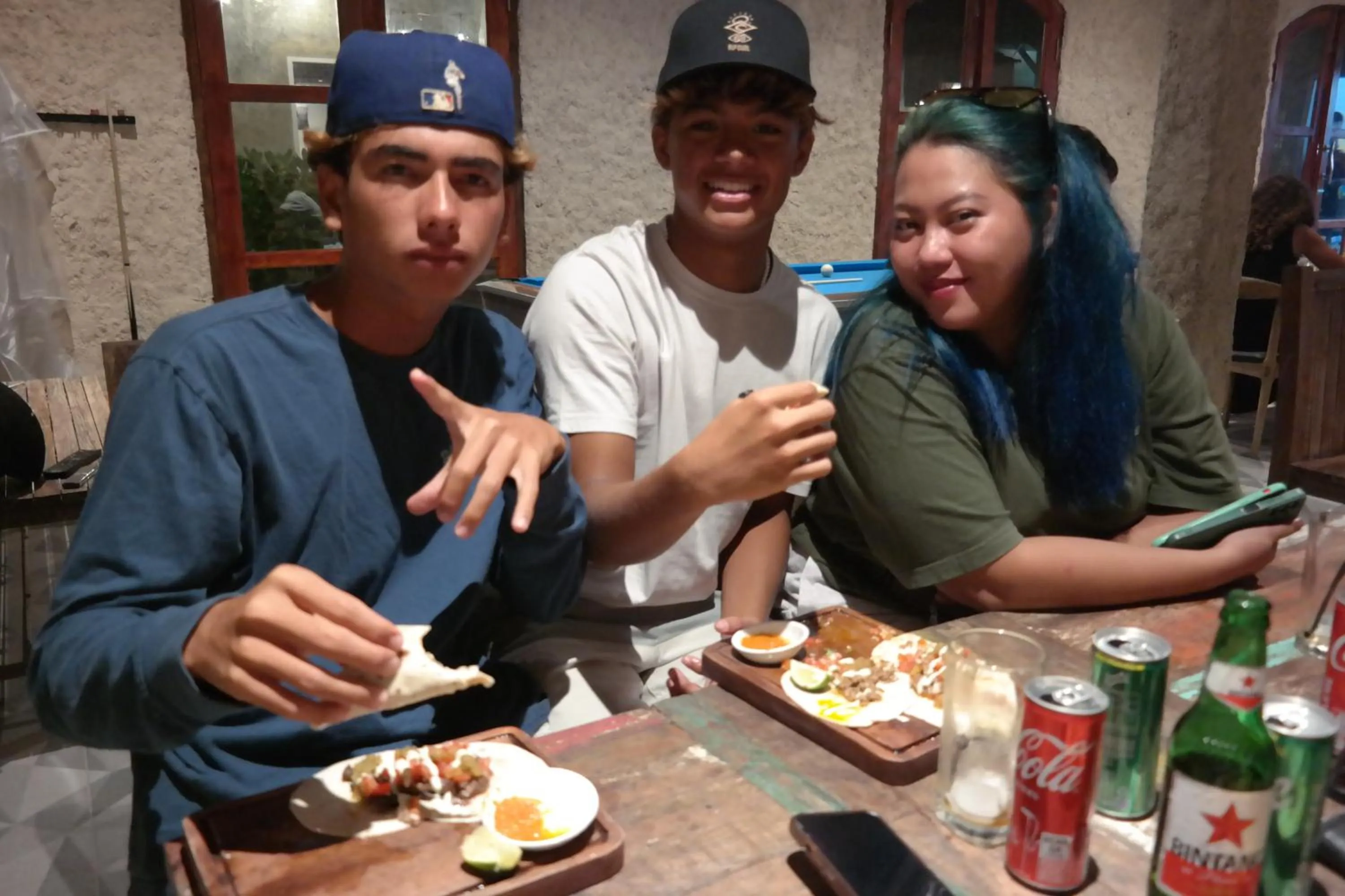 Restaurant/places to eat in Cabana Surf and Stay