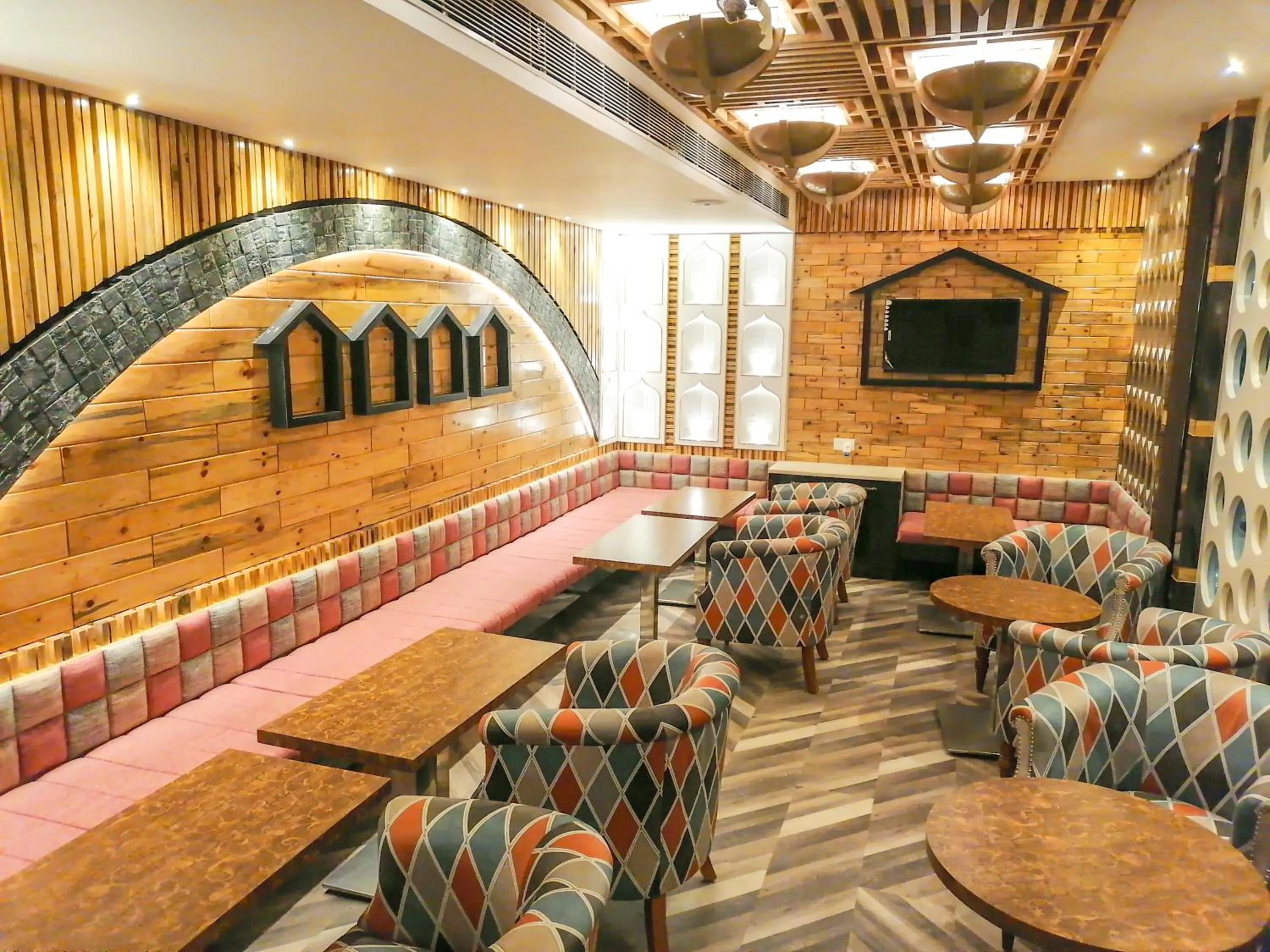 Lounge or bar in Ghar 365 Residency