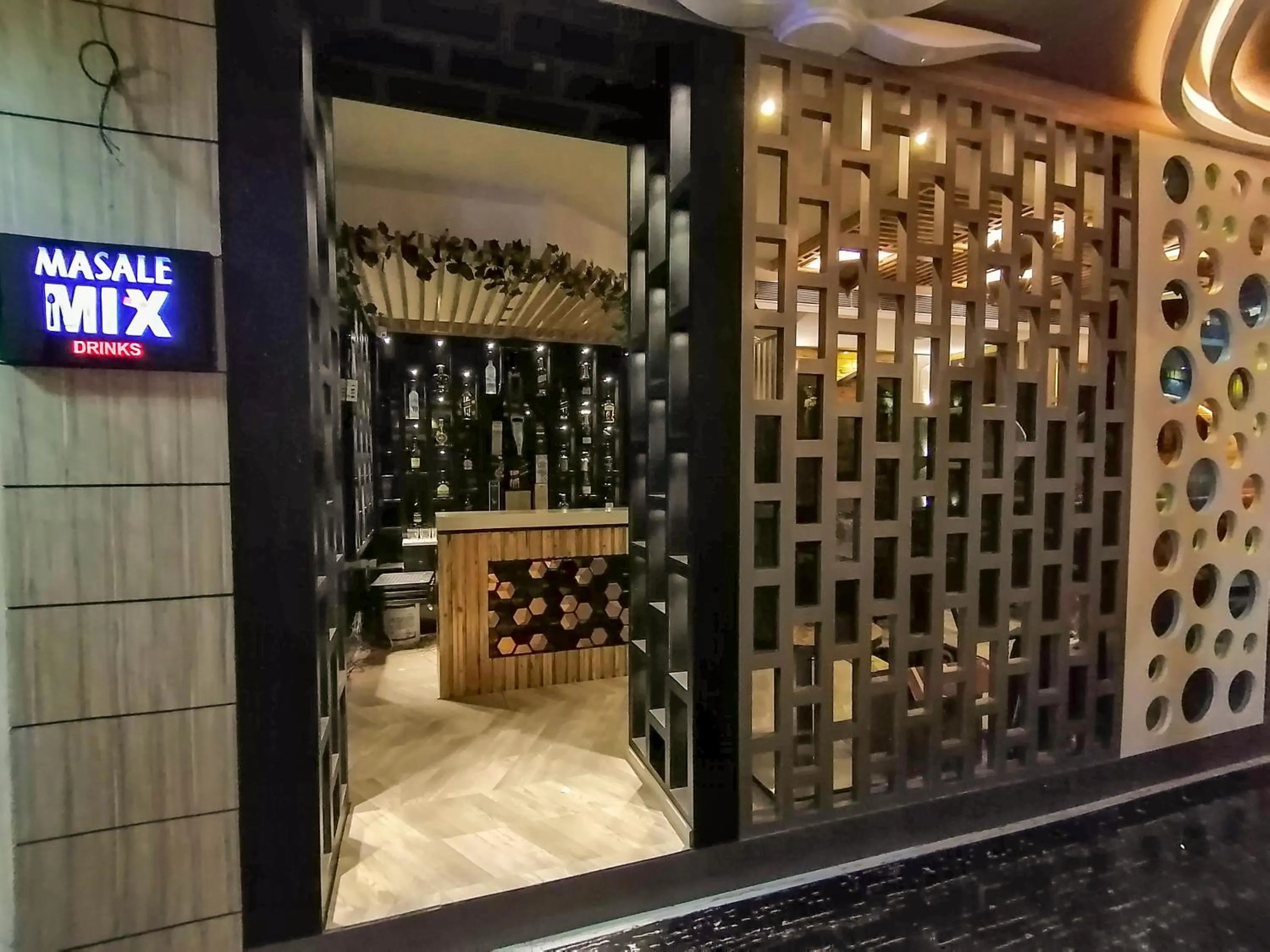 Lounge or bar in Ghar 365 Residency