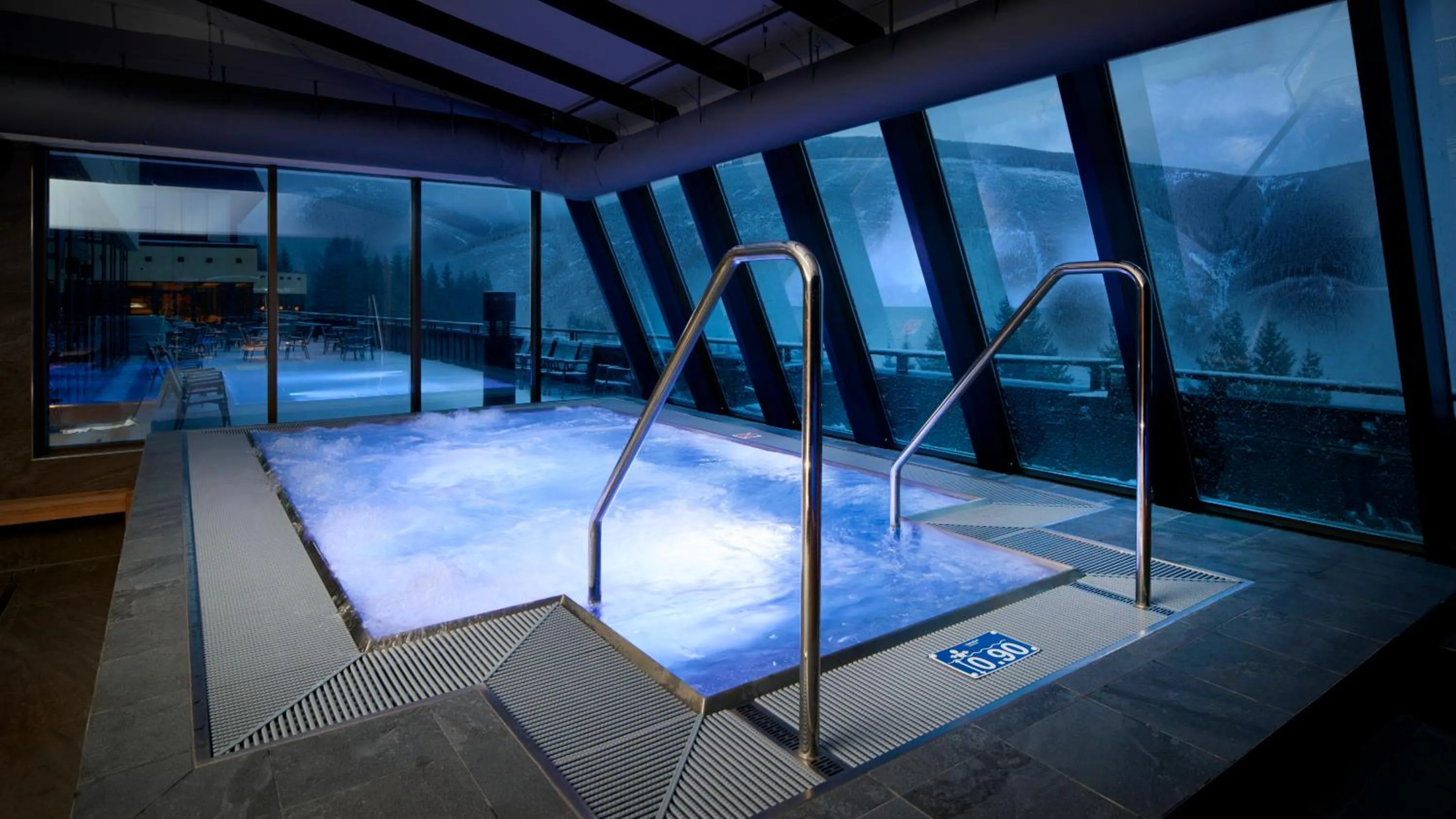 Swimming pool in OREA Resort Horal Špindlerův Mlýn