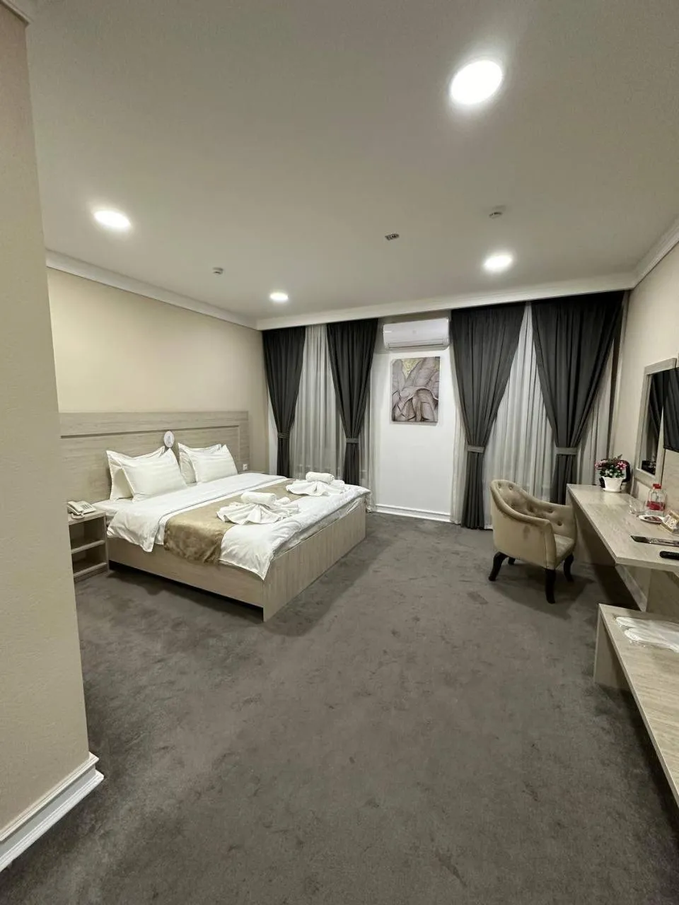 Photo of the whole room, Bed in South Hotel Tashkent