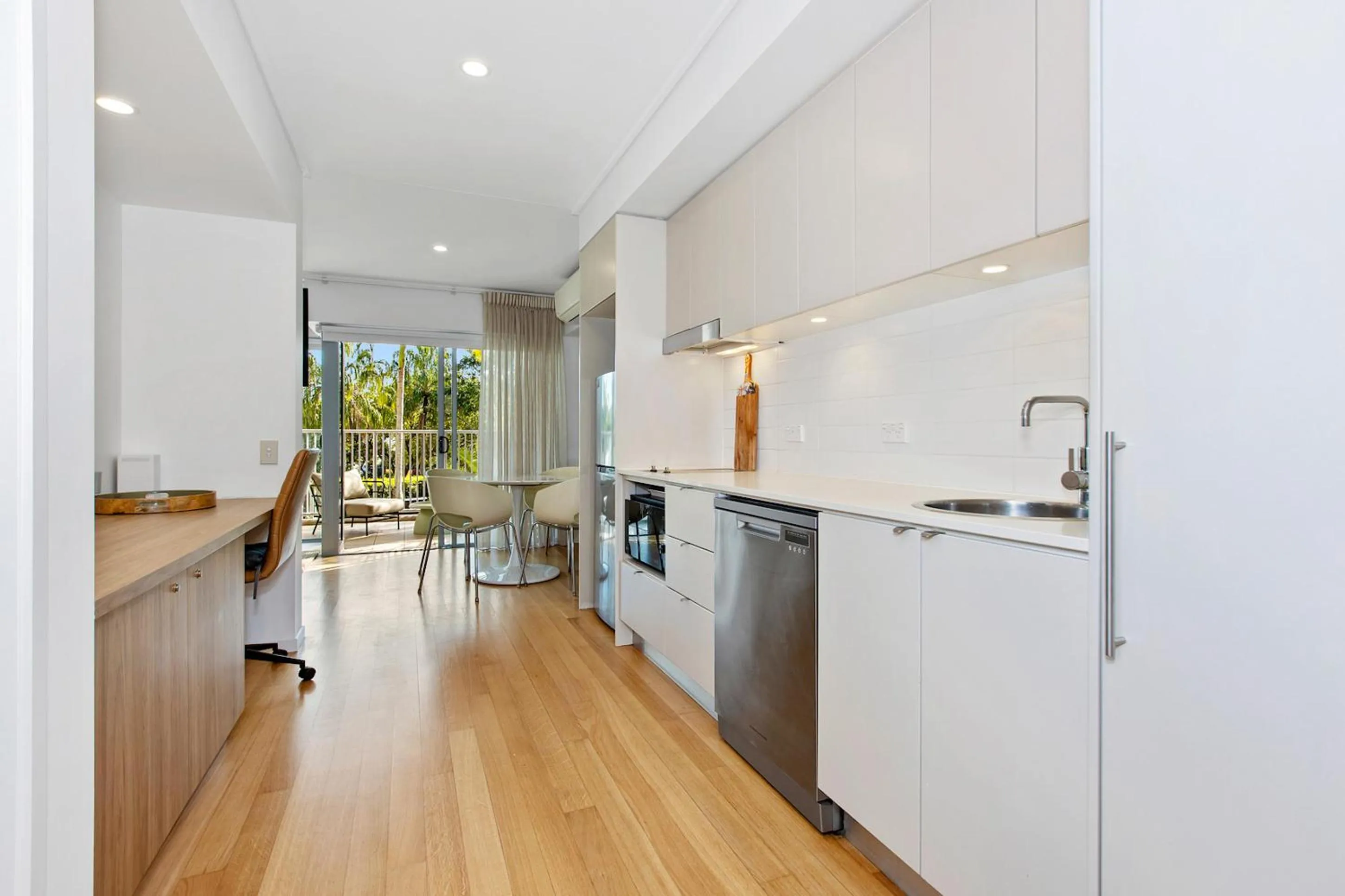 Kitchen or kitchenette in The Sand Resort Kingscliff - Holiday Management Co.