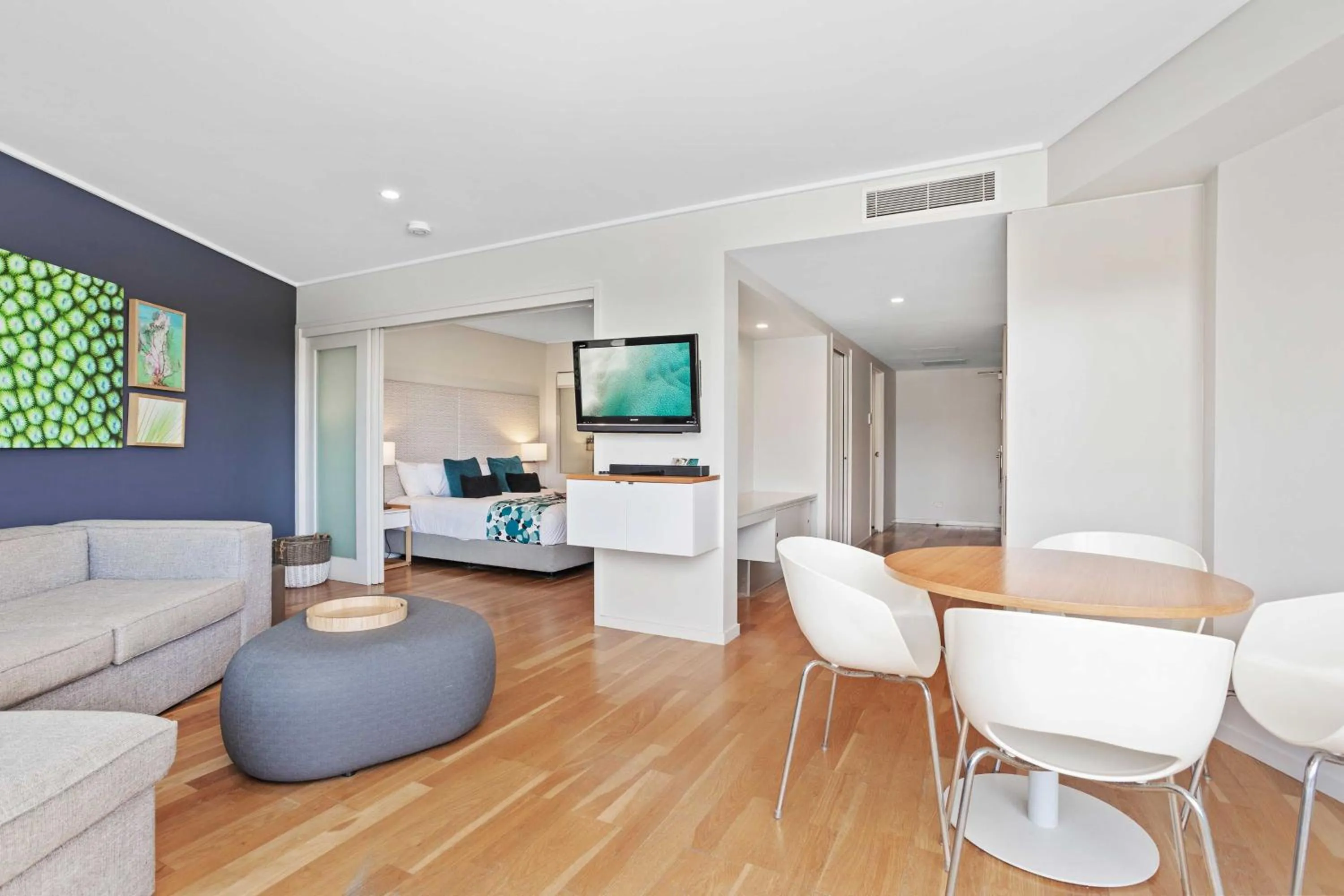 TV and multimedia in The Sand Resort Kingscliff - Holiday Management Co.