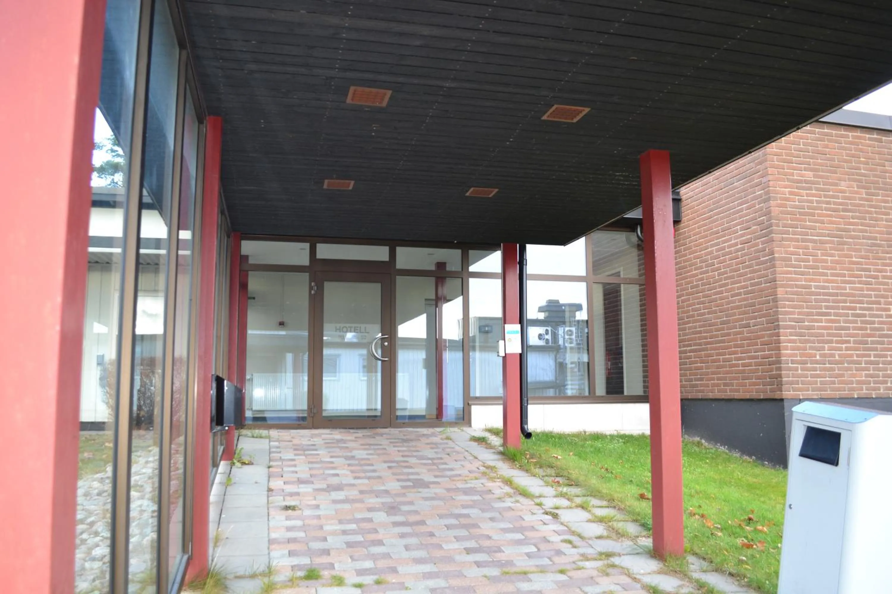 Facade/entrance in RastPunkt Laxå