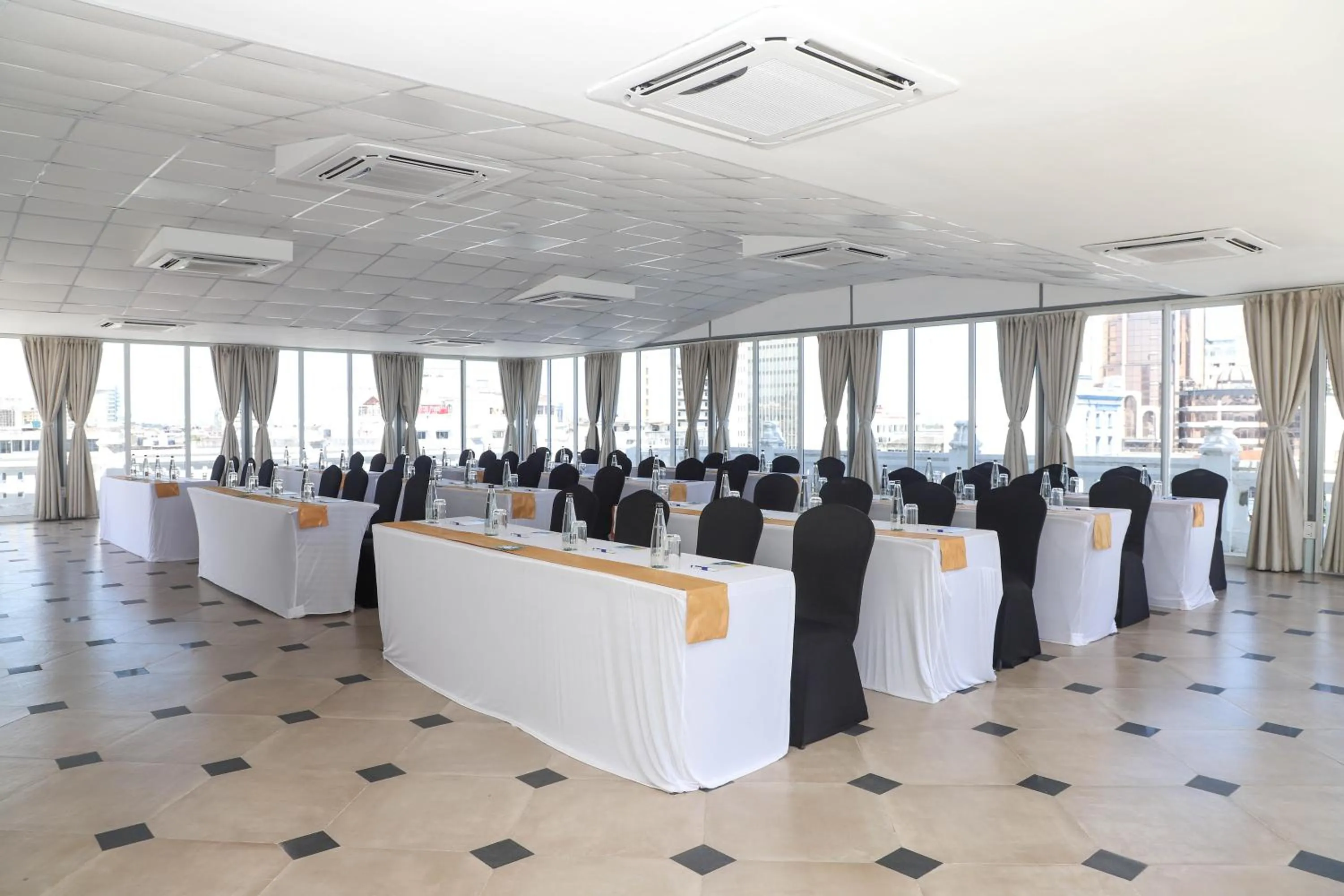 Meeting/conference room in Sentrim Castle Royal Hotel