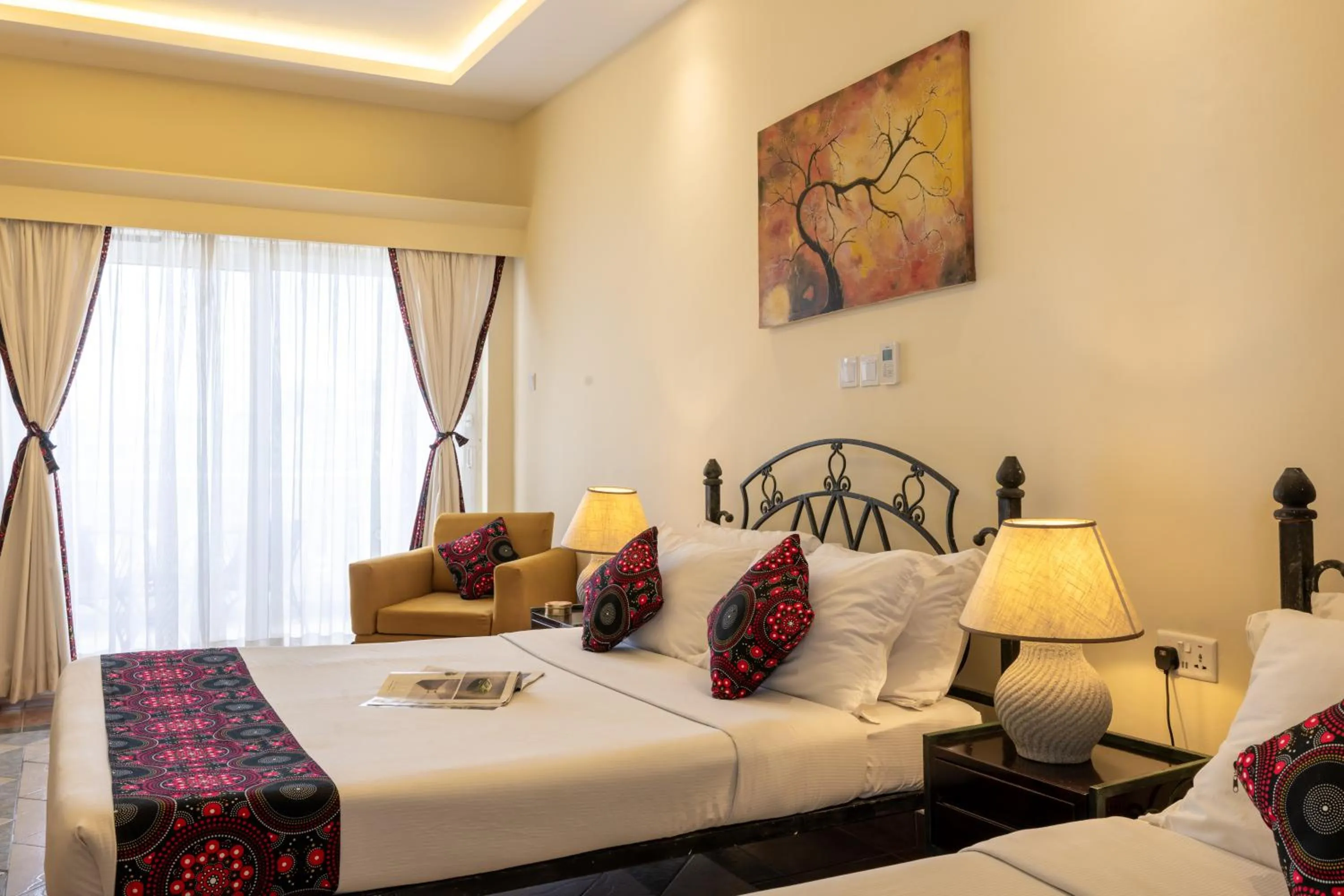 Bed in Sentrim Castle Royal Hotel