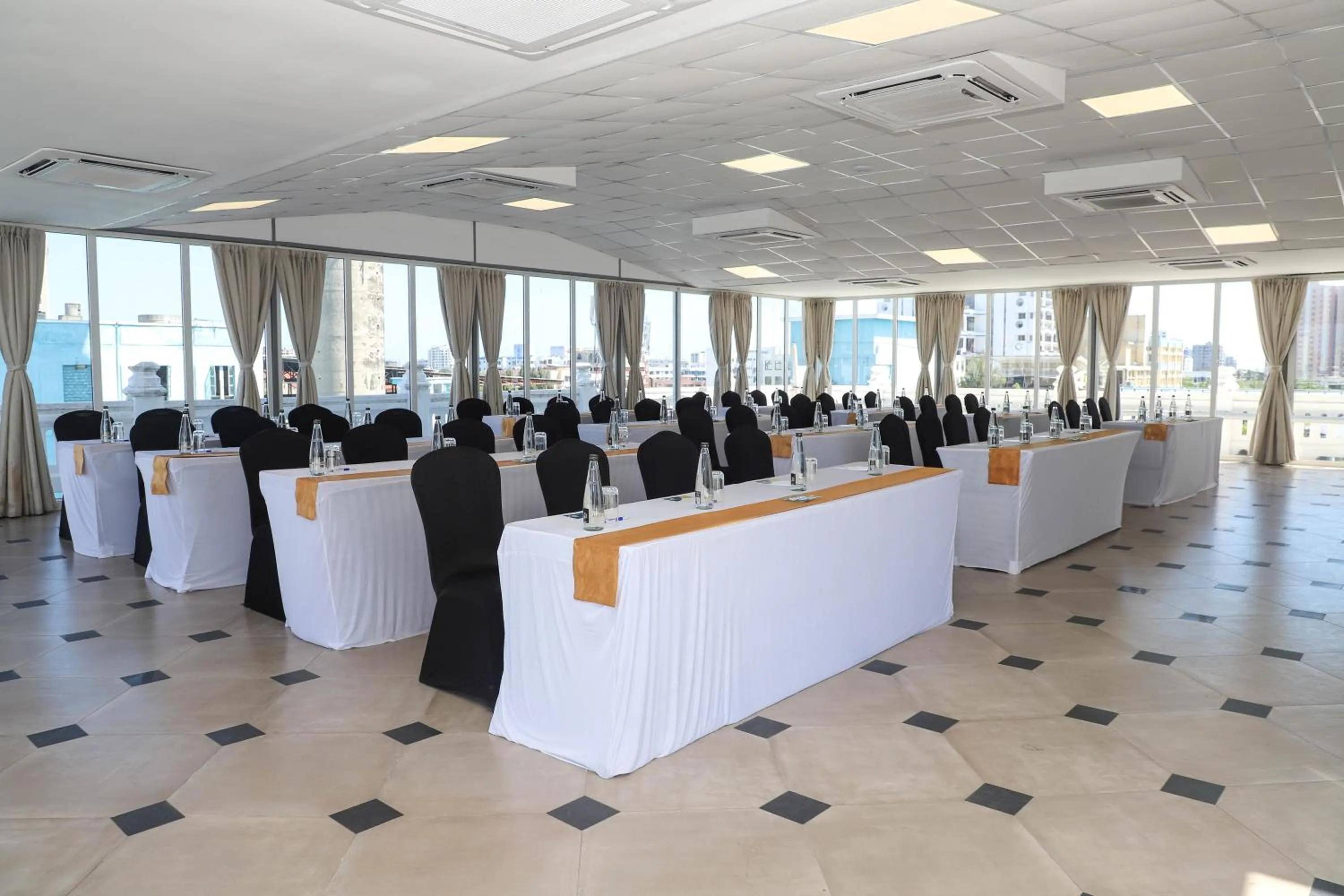 Meeting/conference room in Sentrim Castle Royal Hotel