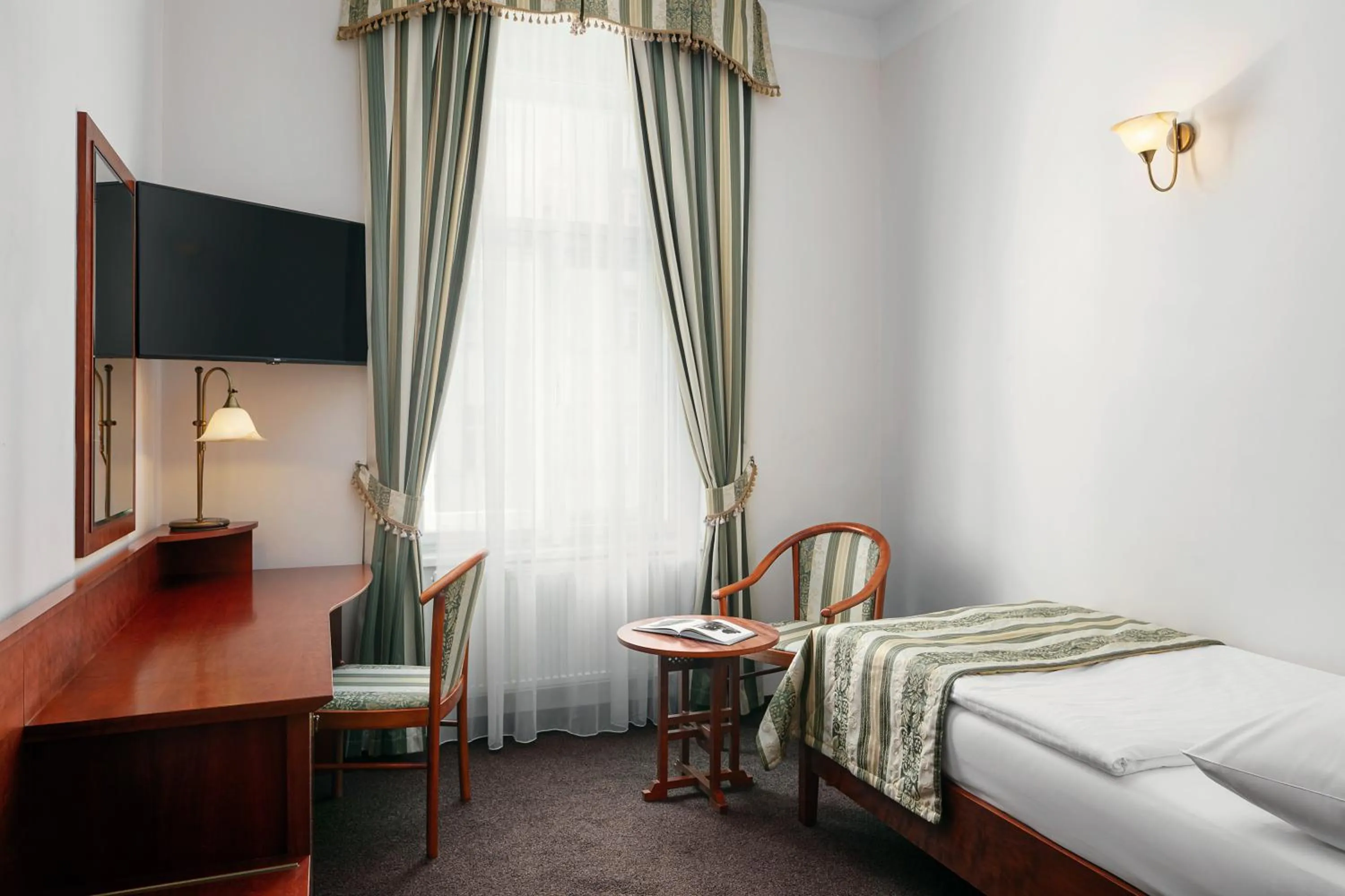 Bed in Amigo City Centre