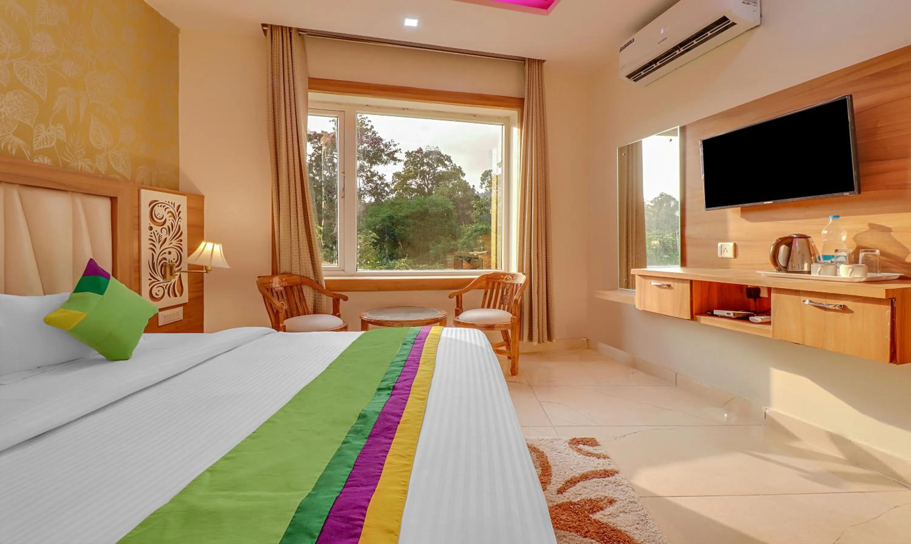 TV and multimedia, Bed in Treebo Tropical Roots, Bhupatwala Haridwar