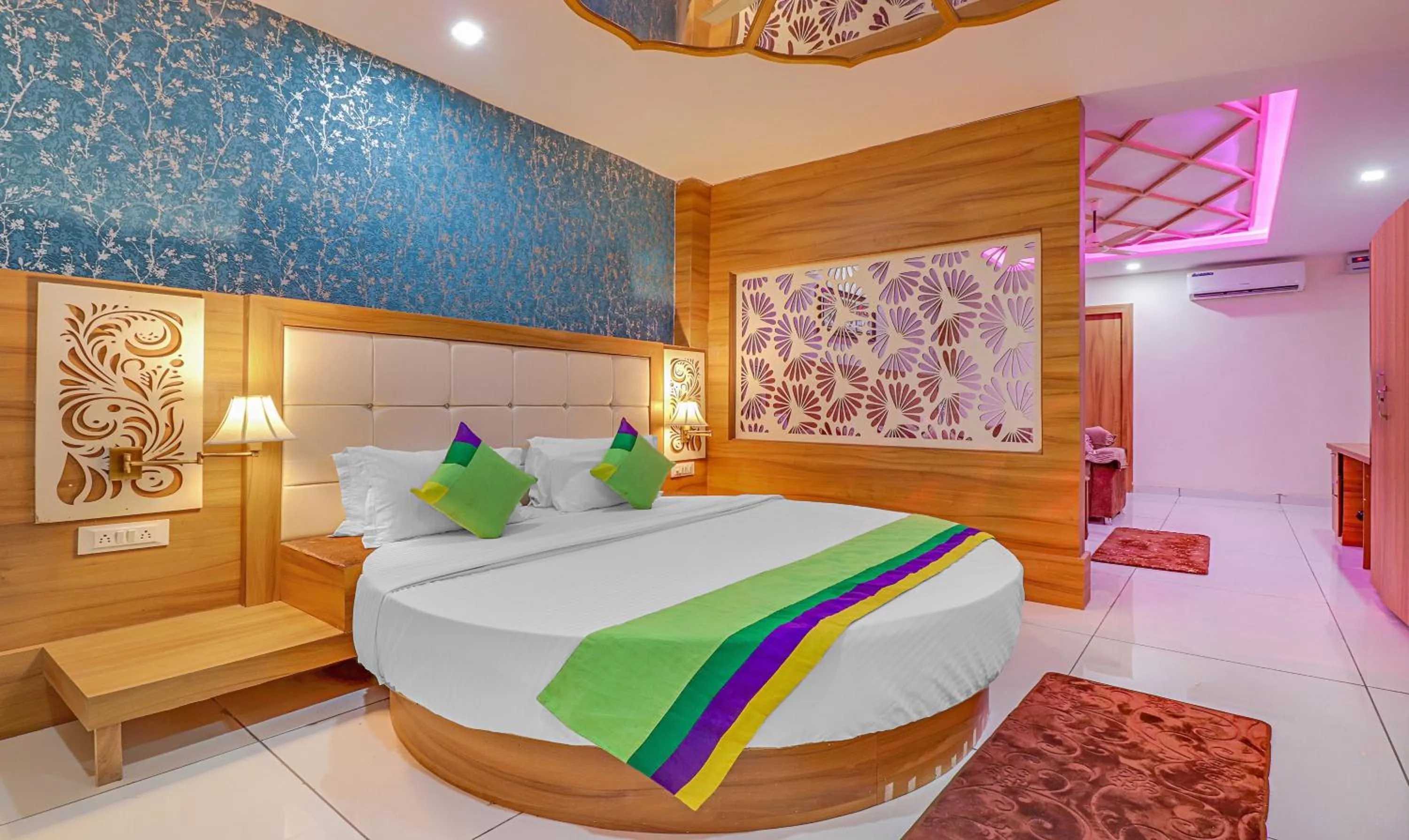 Bedroom, Bed in Treebo Tropical Roots, Bhupatwala Haridwar