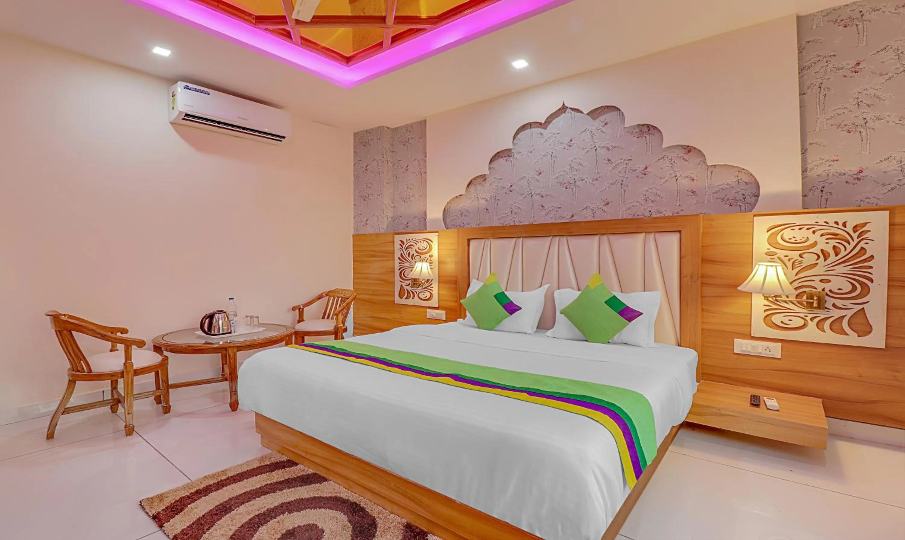 Bedroom, Bed in Treebo Tropical Roots, Bhupatwala Haridwar