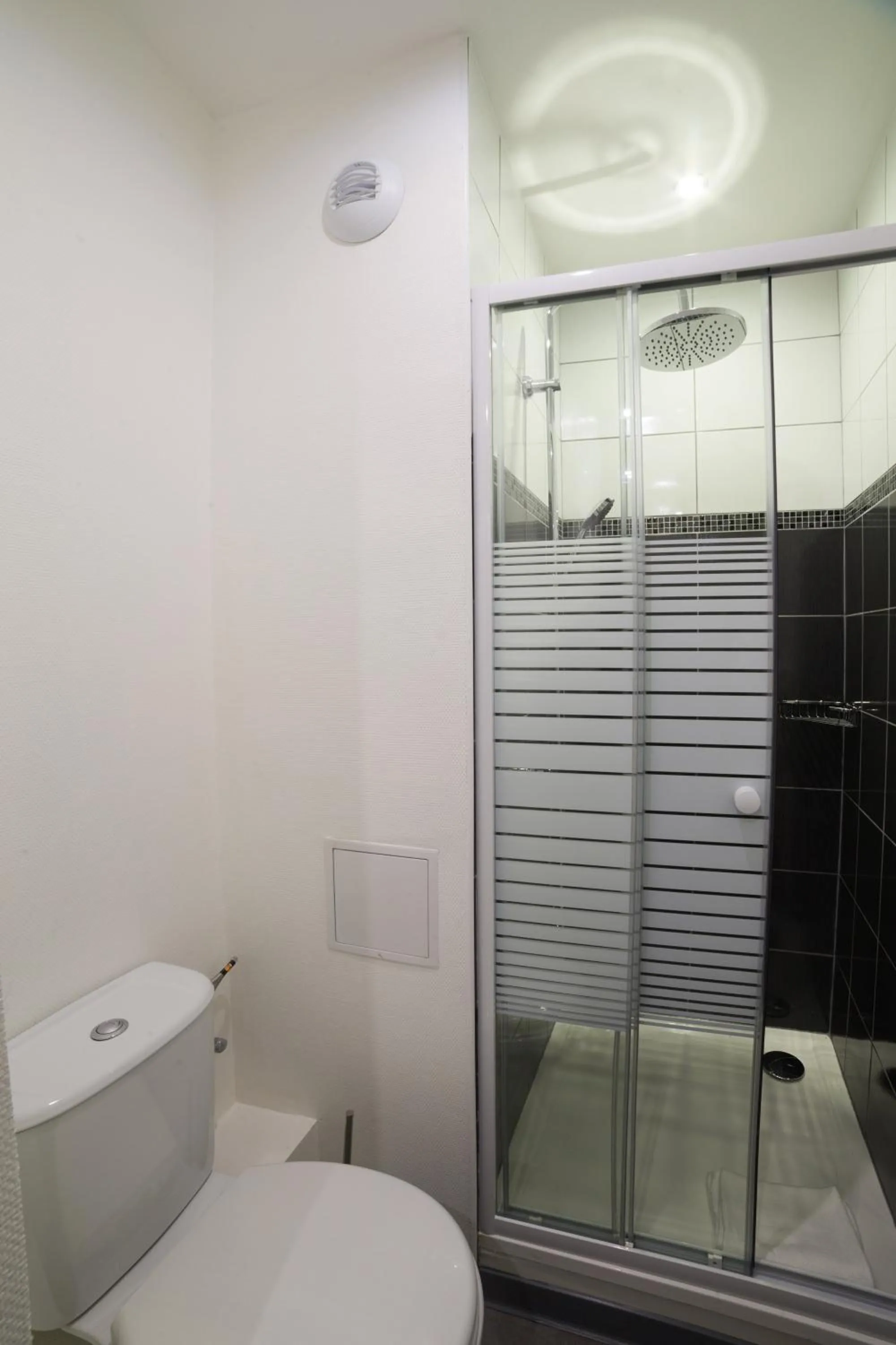 Bathroom in Appartements Orfèvres Cathédrale