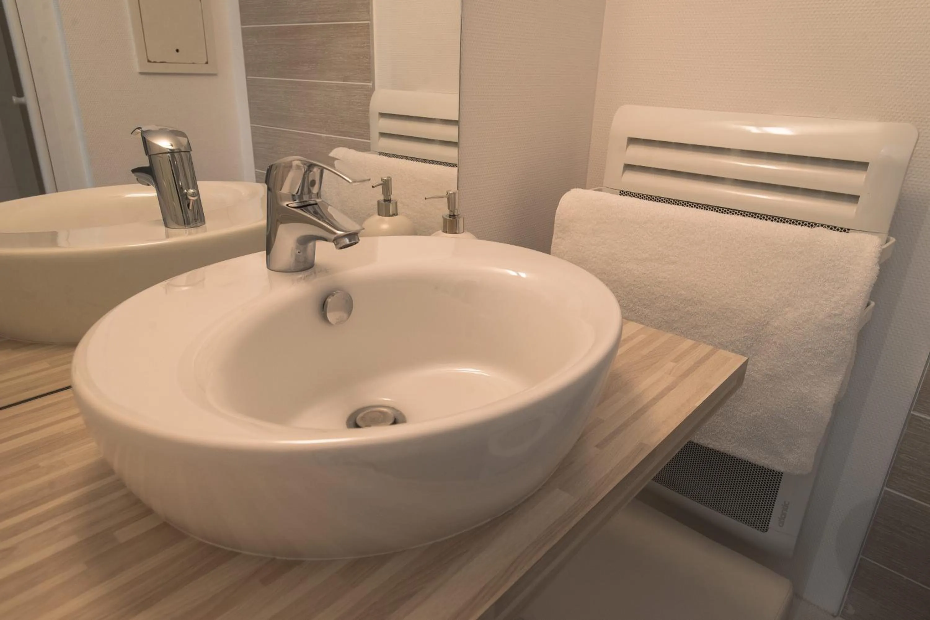 Bathroom in Appartements Orfèvres Cathédrale