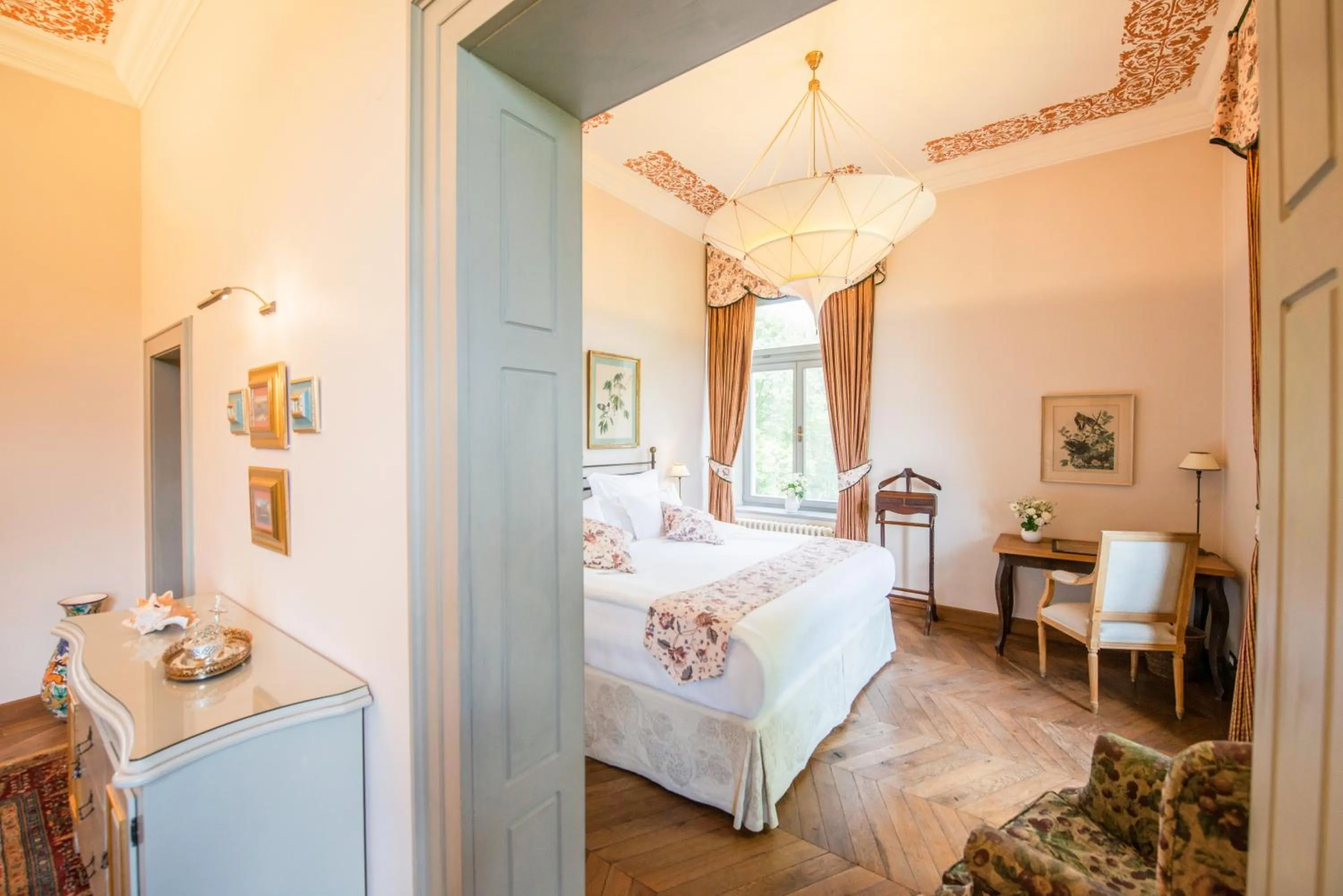 Bed in Chateau Mcely