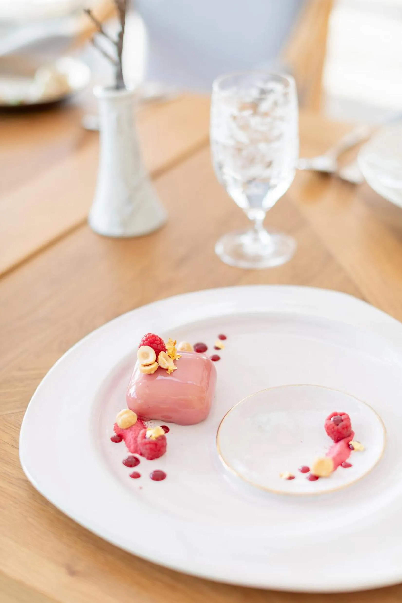 Food and drinks in Chateau Mcely