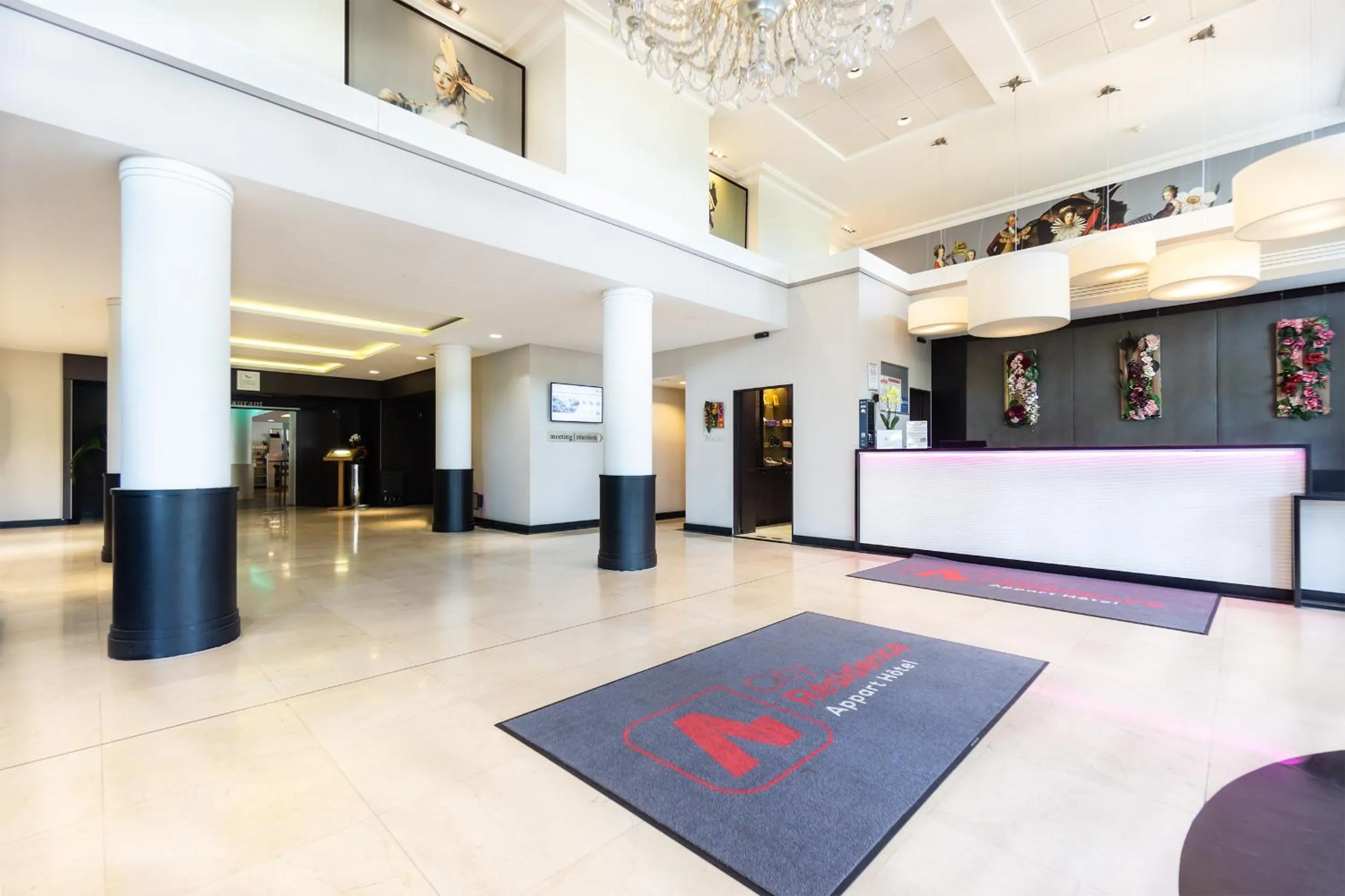 Lobby or reception in City Résidence Paris CDG Airport