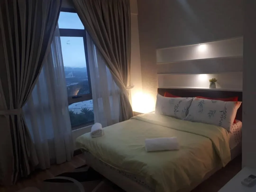 Shaftsbury Residence Cyberjaya with free parking & Netflix