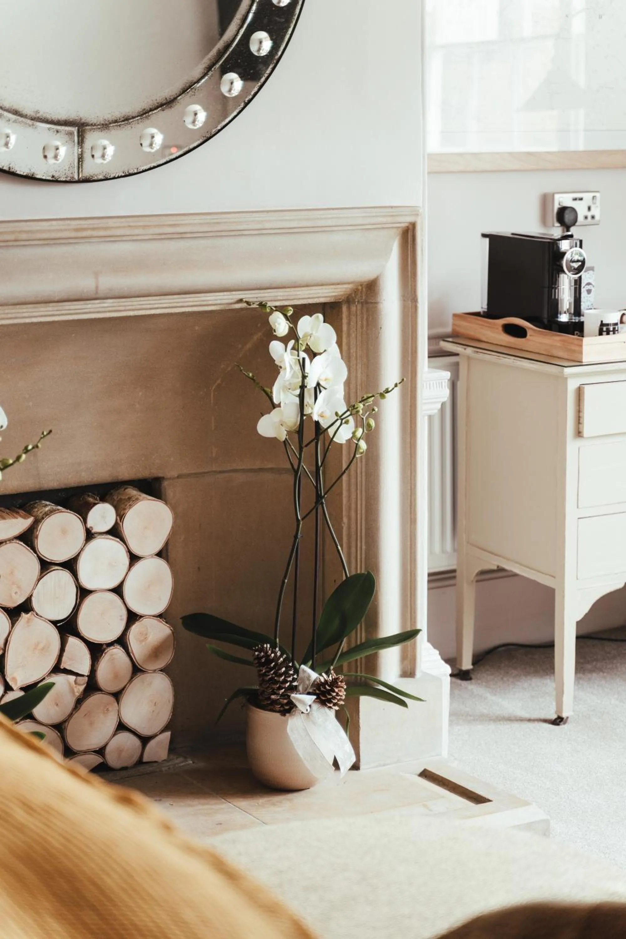 Decorative detail in The Falcon Inn