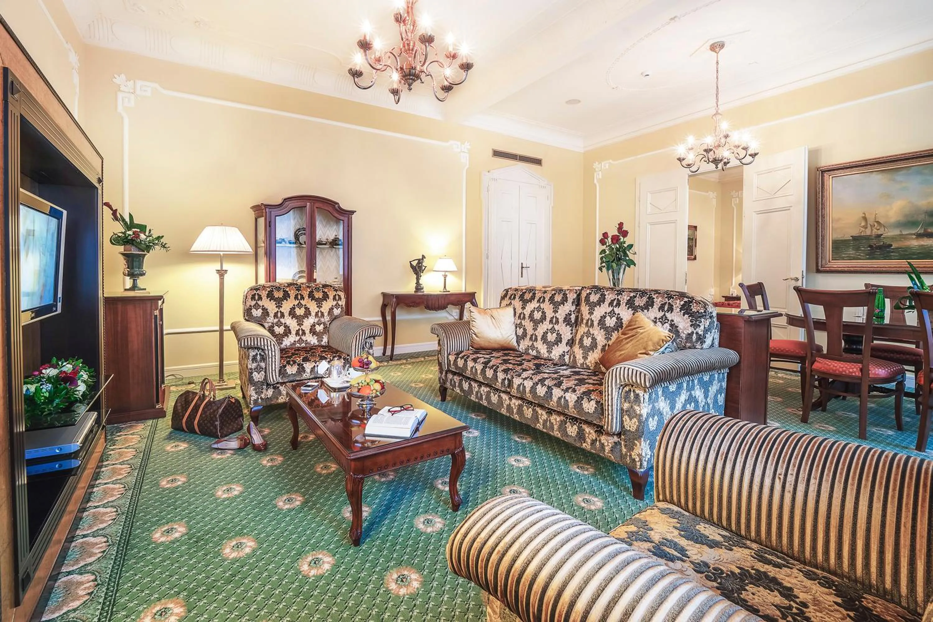 Living room in Carlsbad Plaza Medical Spa & Wellness hotel