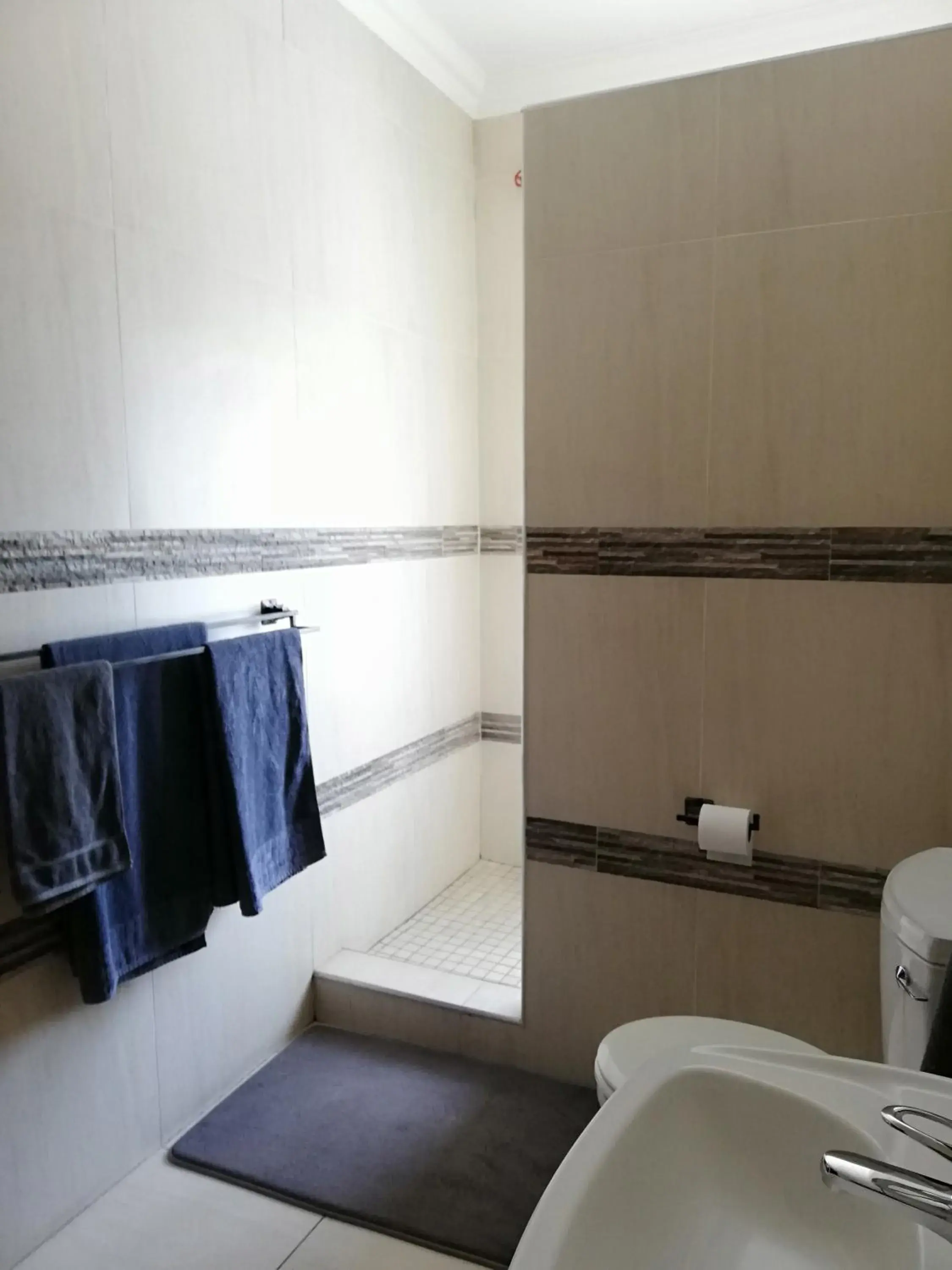 Deluxe Double Room in The Shakespeare Inn Deluxe Double Room in The Shakespeare Inn