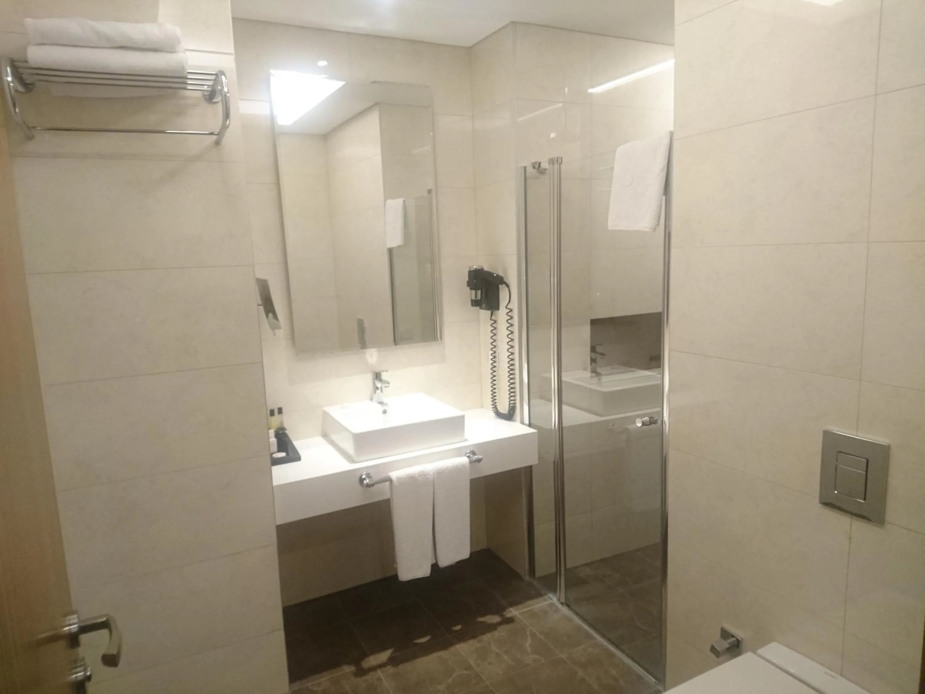 Bathroom in Ramada Plaza by Wyndham Istanbul Asia Airport