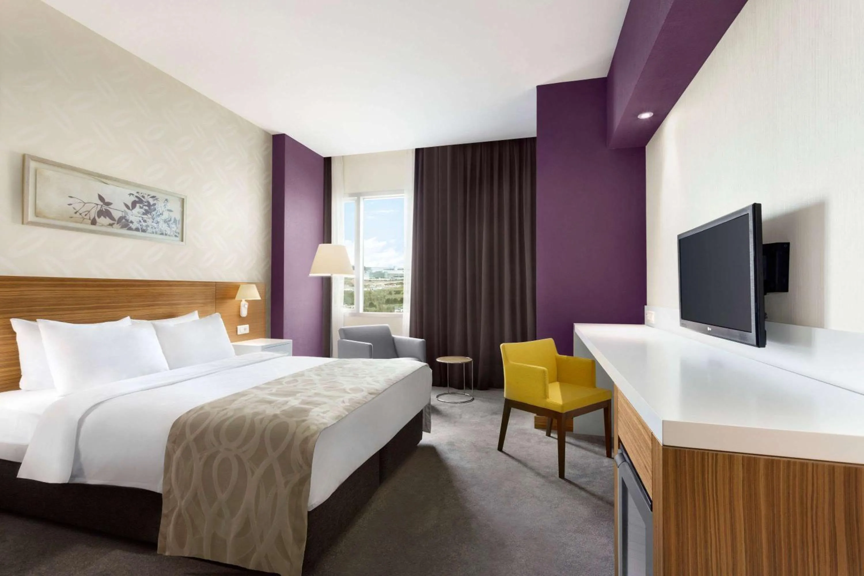 Photo of the whole room, Bed in Ramada Plaza by Wyndham Istanbul Asia Airport
