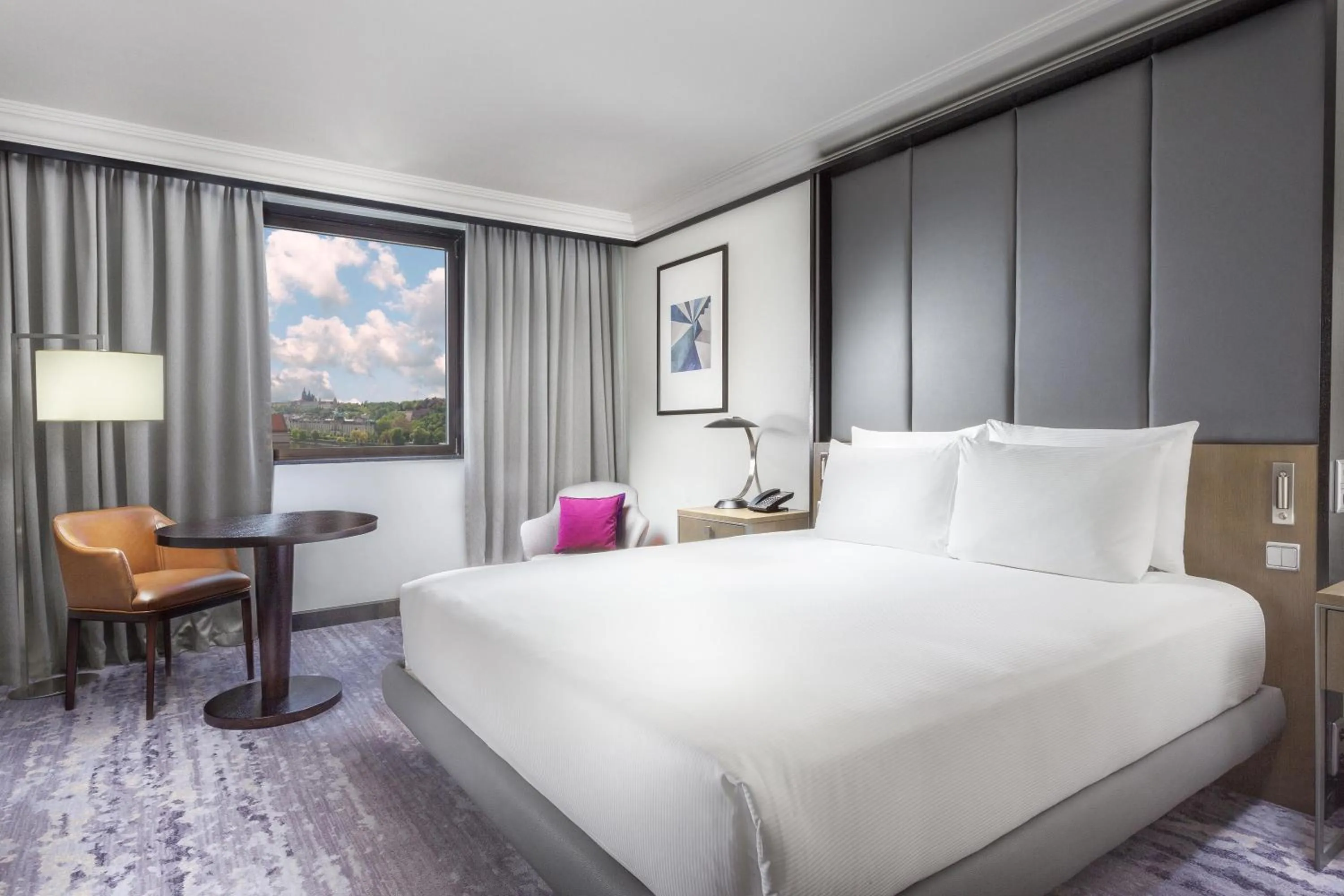 Living room, Bed in Hilton Prague Atrium