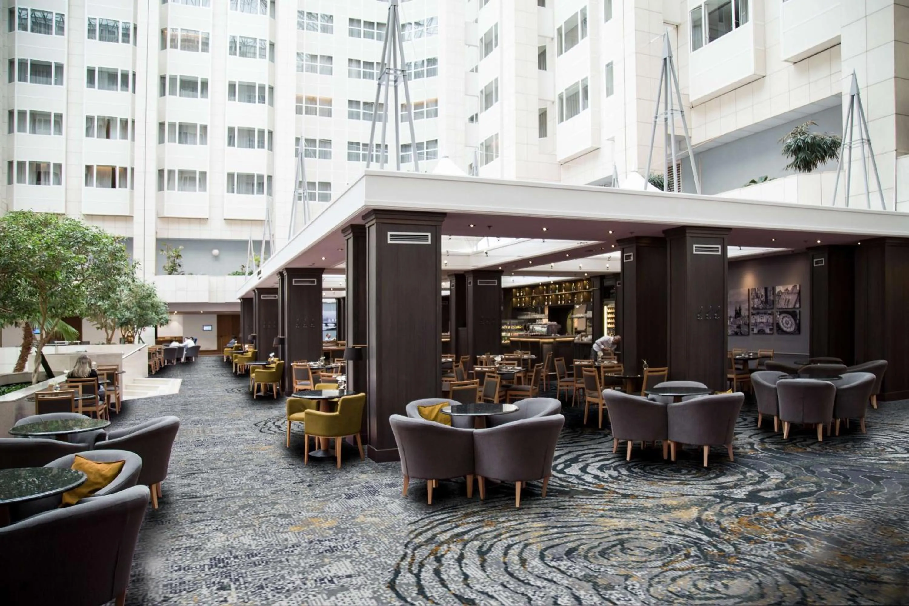 Restaurant/places to eat in Hilton Prague Hotel