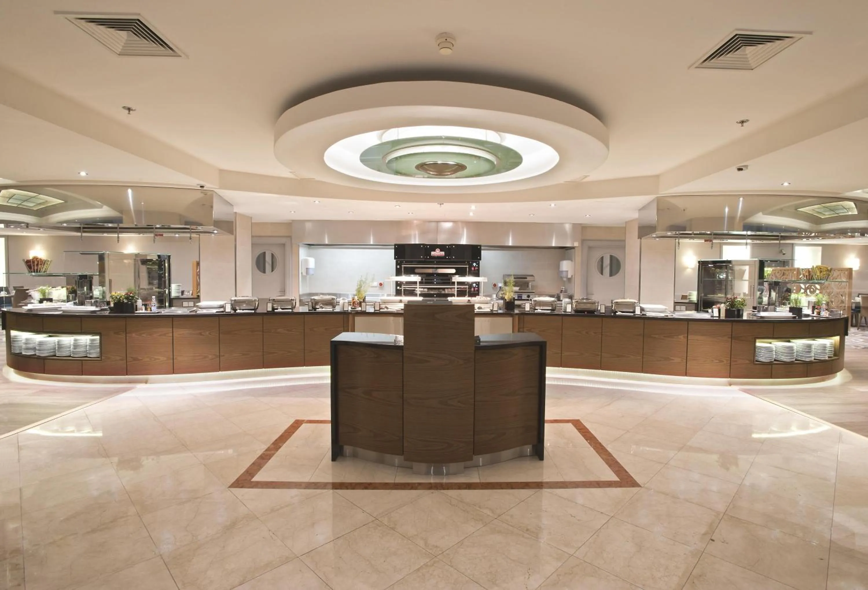 Breakfast in Hilton Prague Atrium