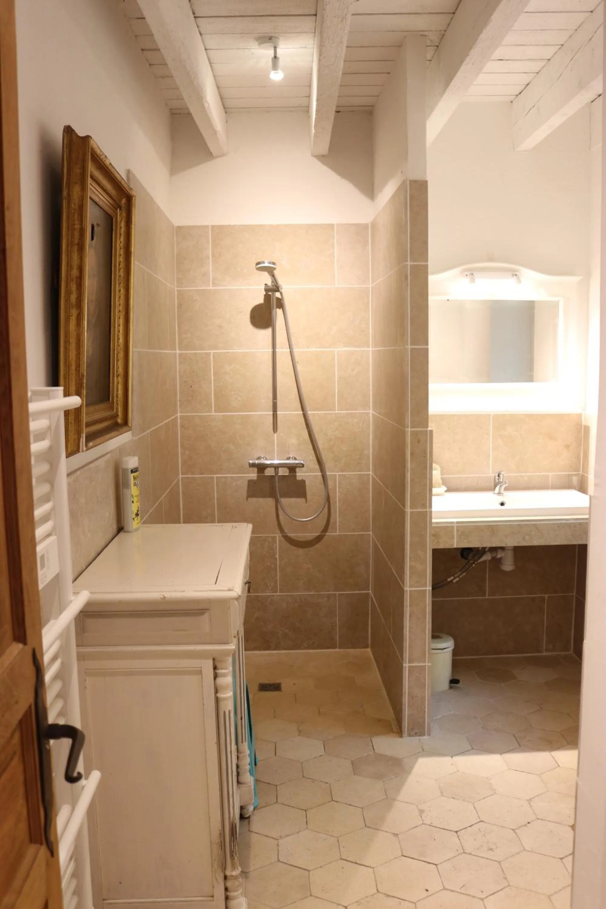 Shower in Maison d'hôtes Moulin du Bas Pesé