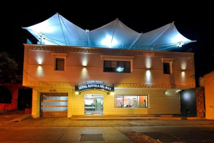 Property building in Hotel Rivera Del Mar