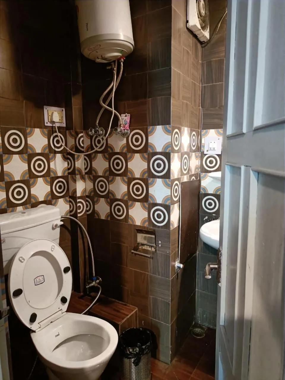 Toilet in Mellow Fellow Hostel