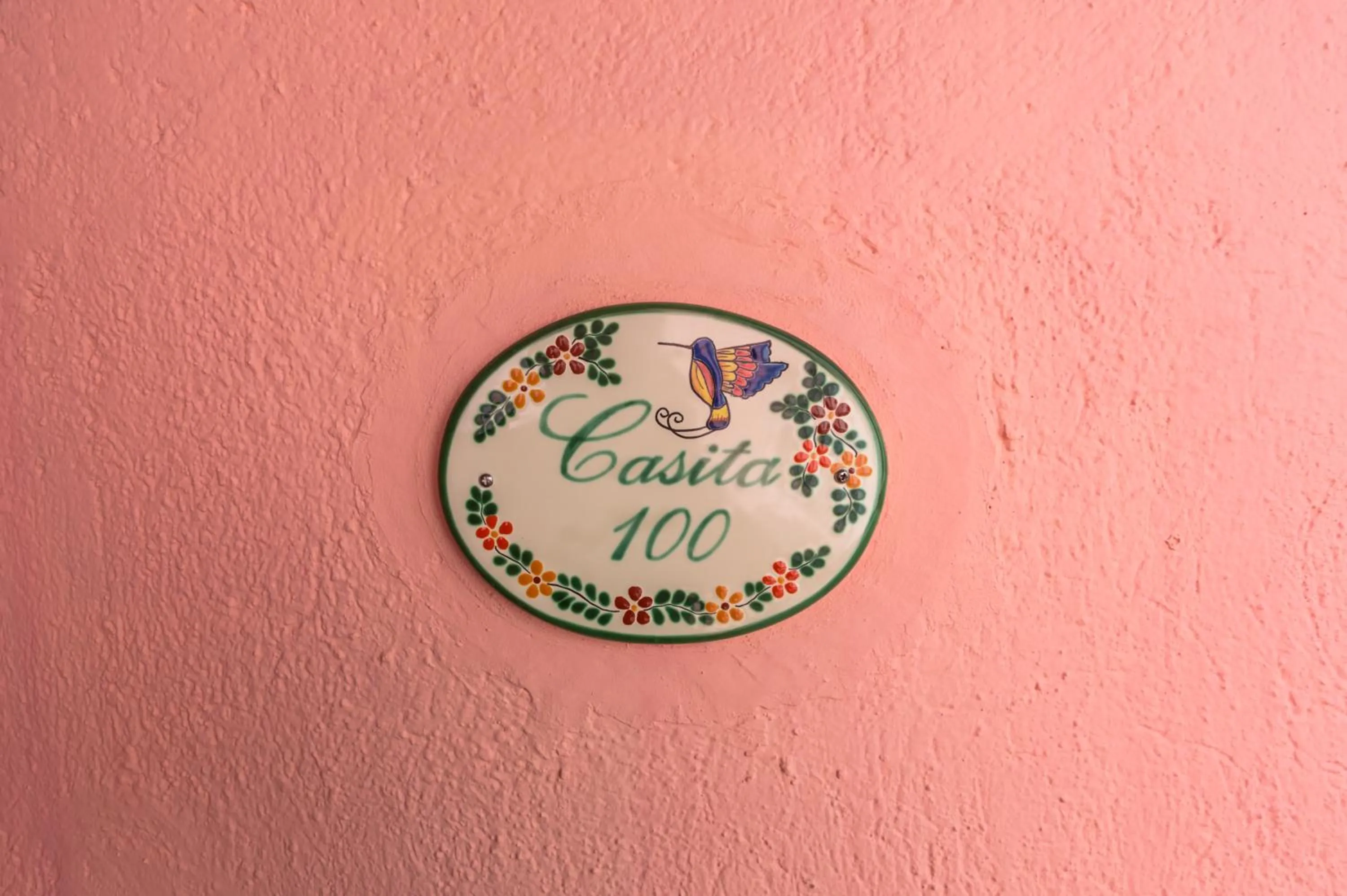 Facade/entrance in Casa Gatos Suites