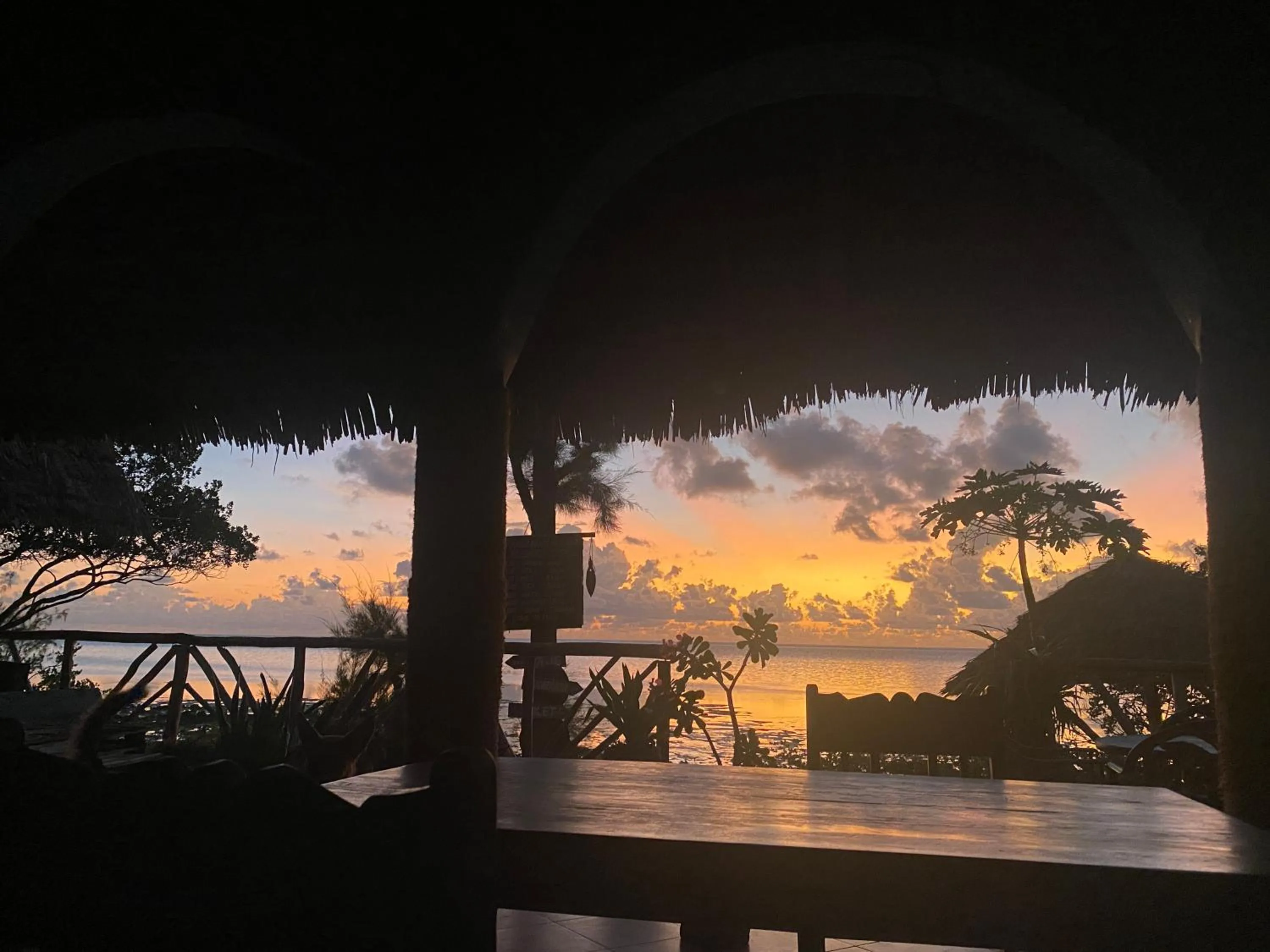 Restaurant/places to eat in Mbuyuni Beach Village