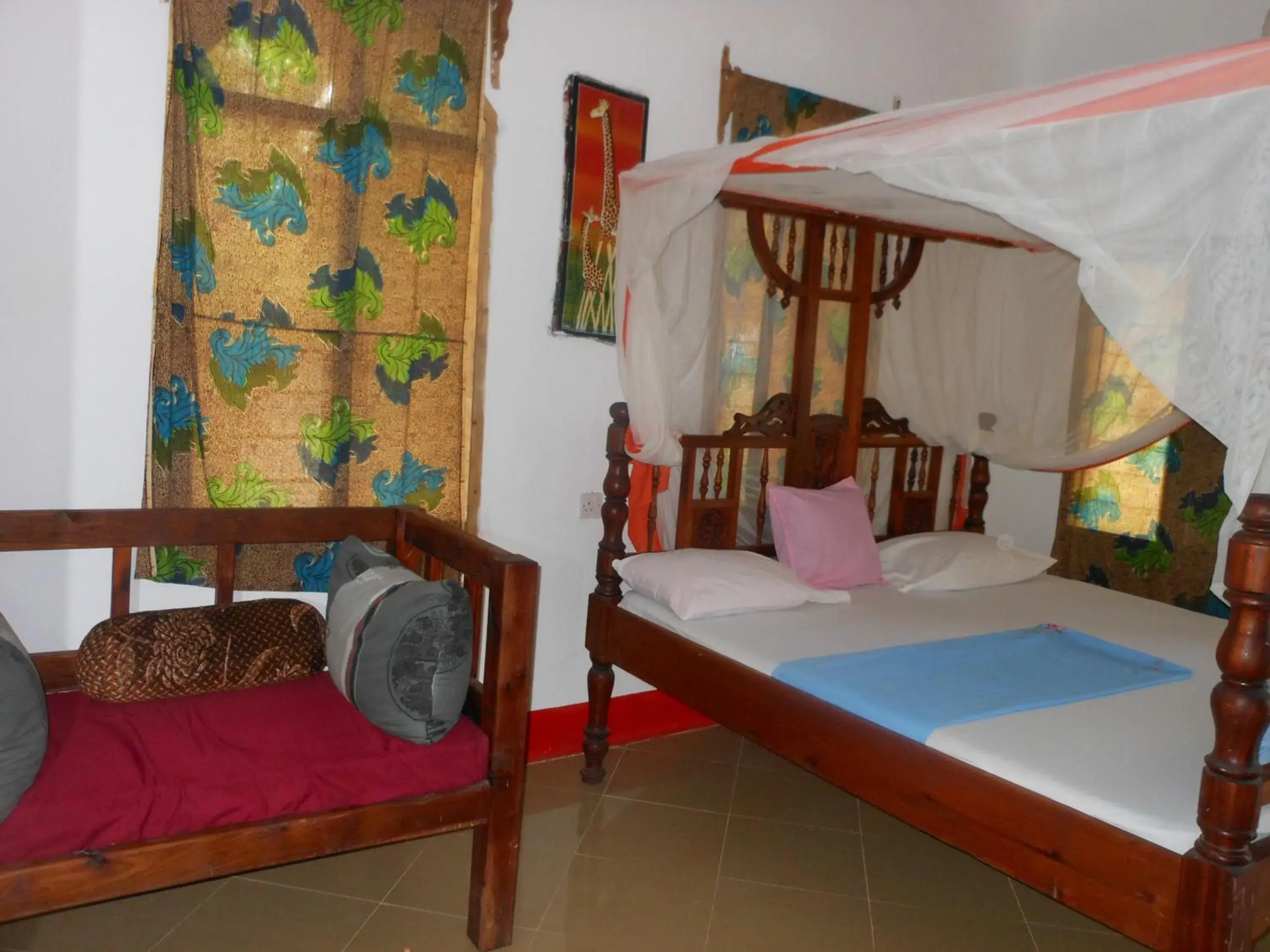 Comfort Single Room with Shower in Mbuyuni Beach Village Comfort Single Room with Shower in Mbuyuni Beach Village