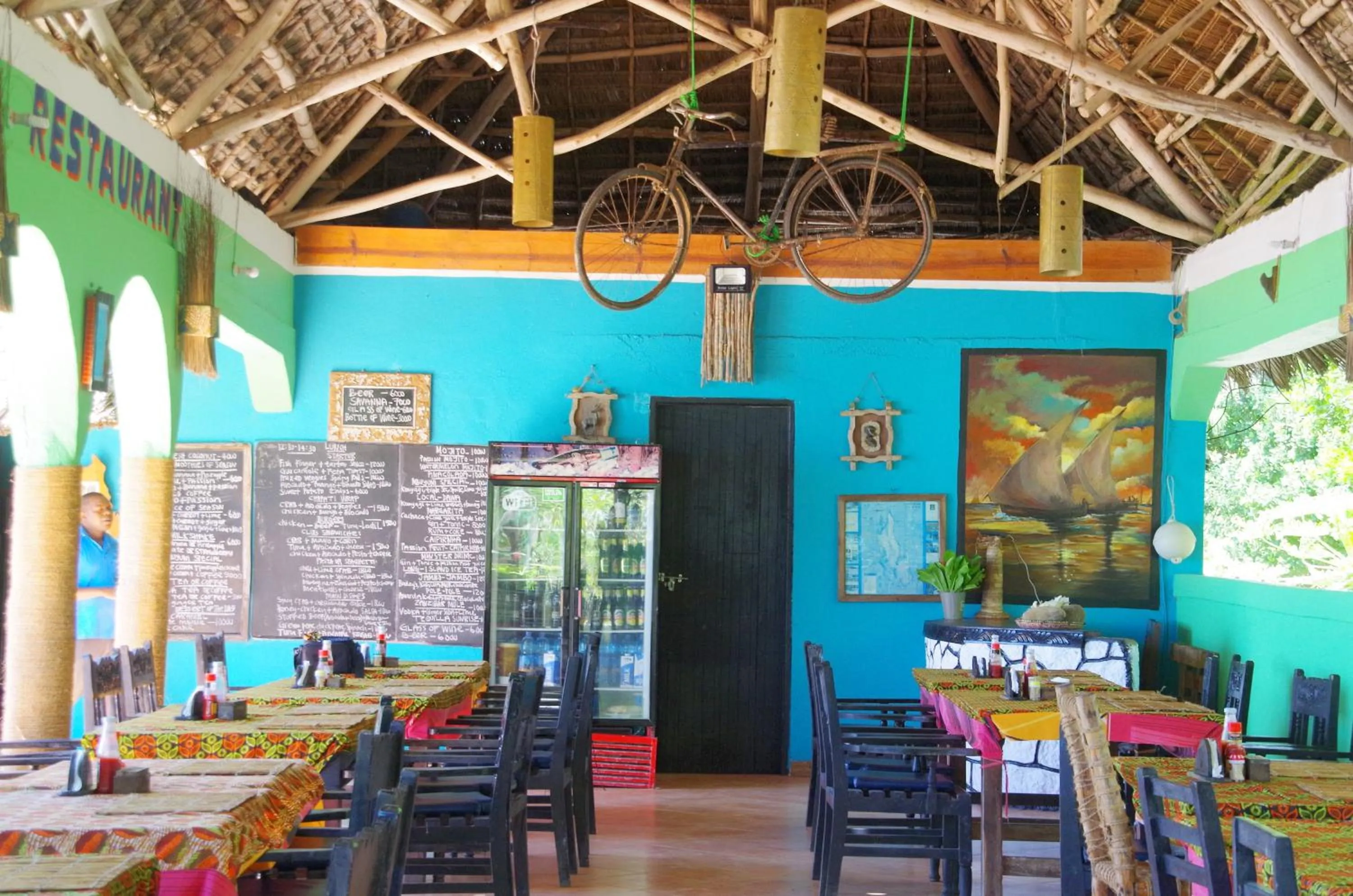 Restaurant/places to eat in Mbuyuni Beach Village