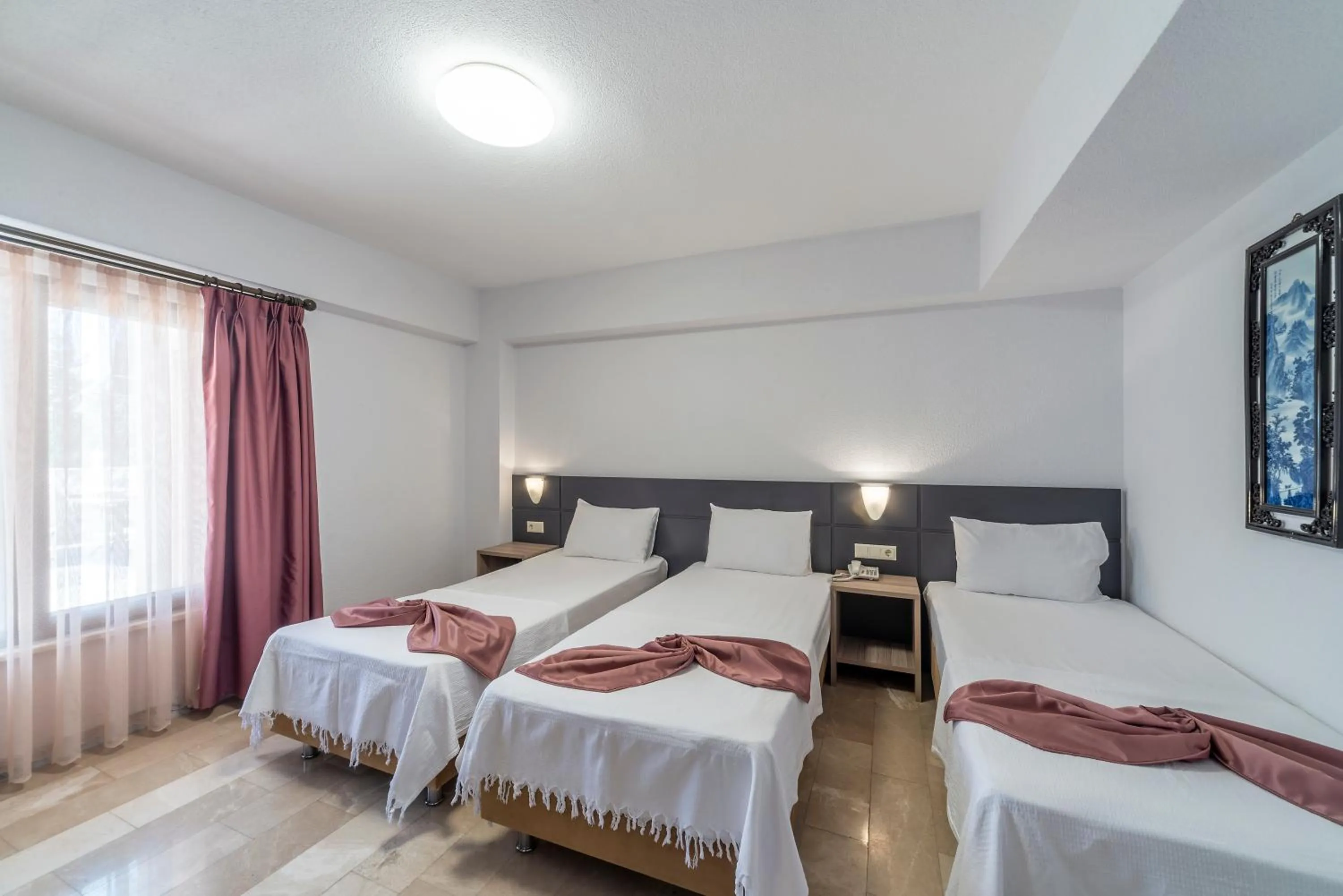 Photo of the whole room, Bed in laden hotel bodrum