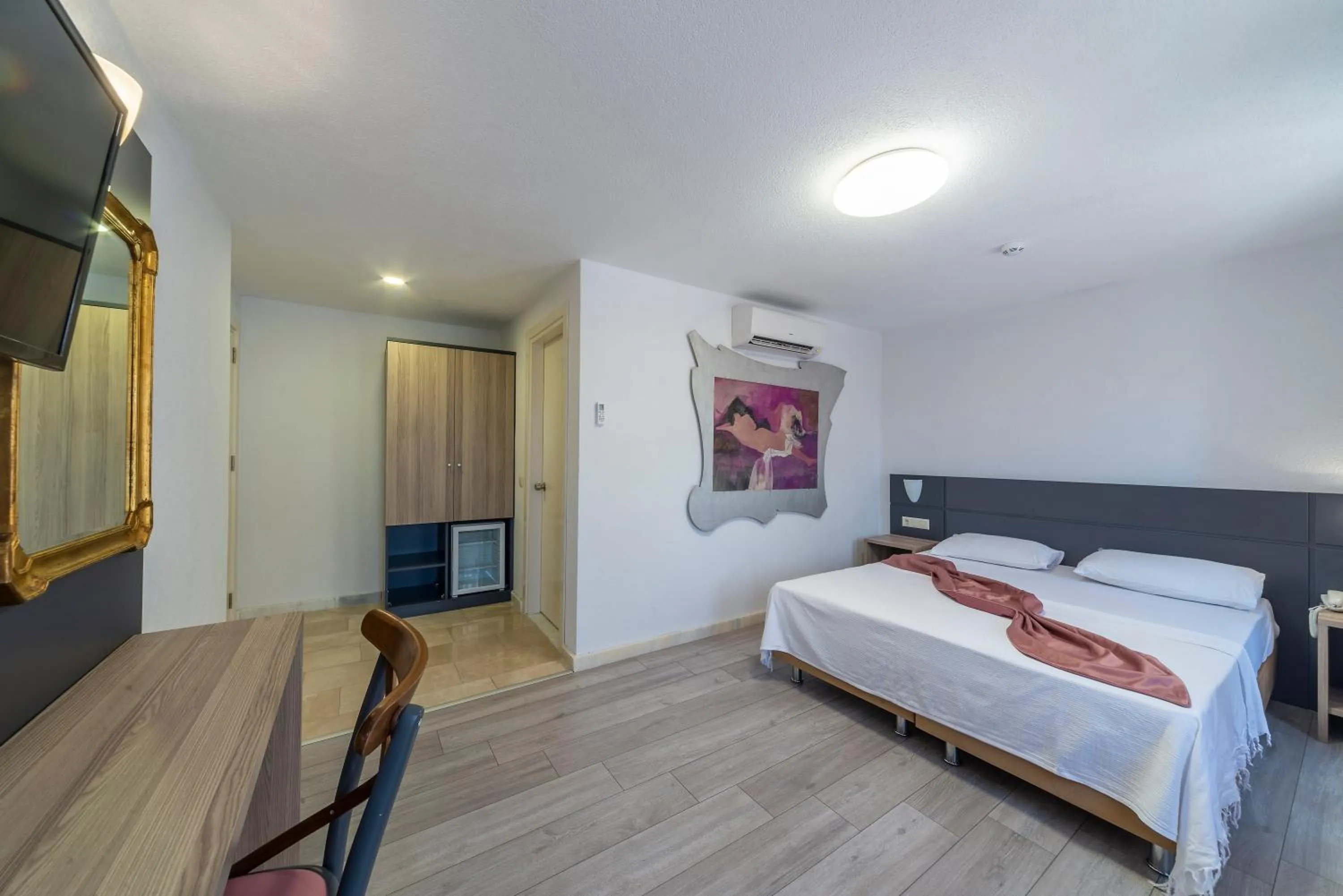 Bed in laden hotel bodrum