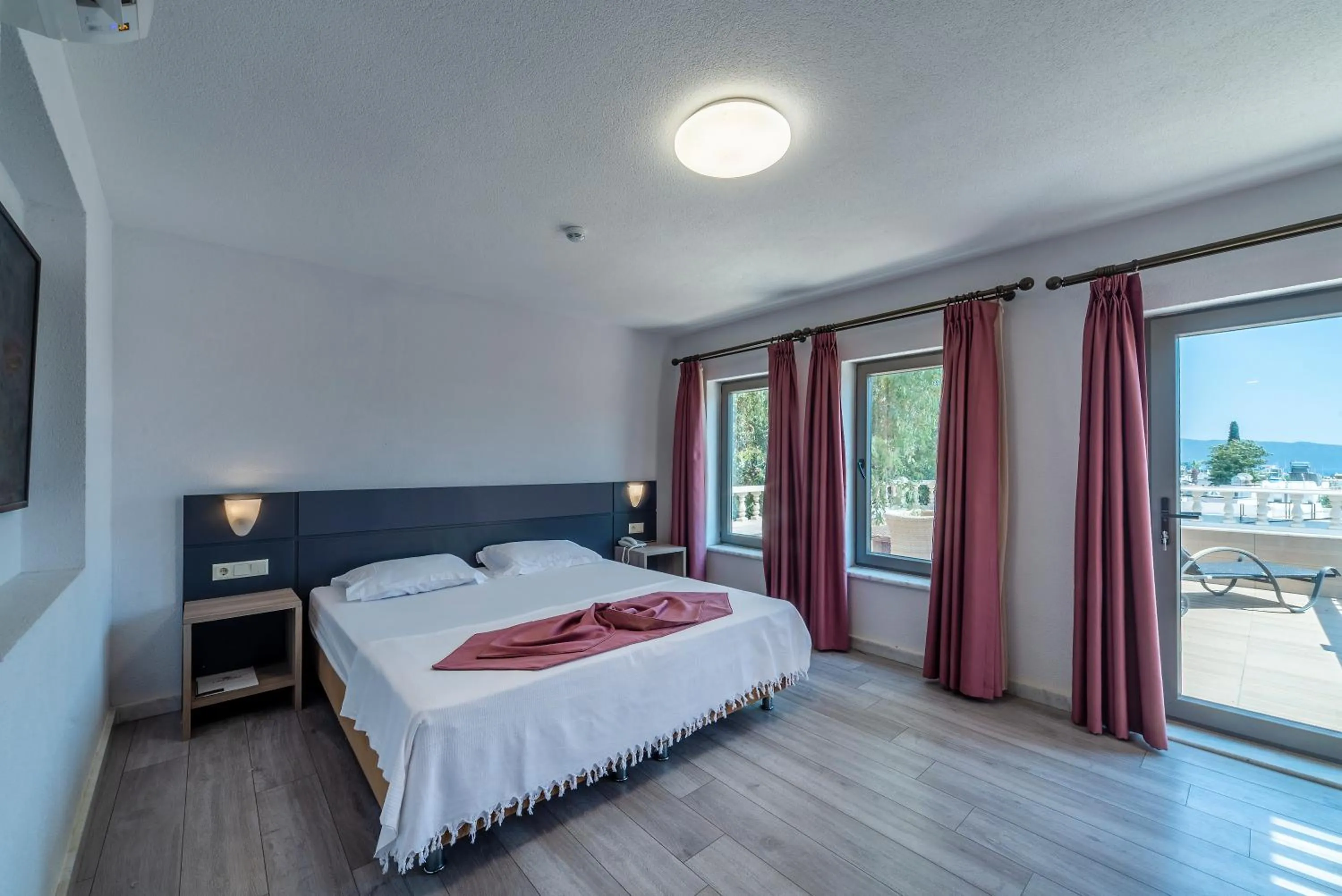 Bed in laden hotel bodrum