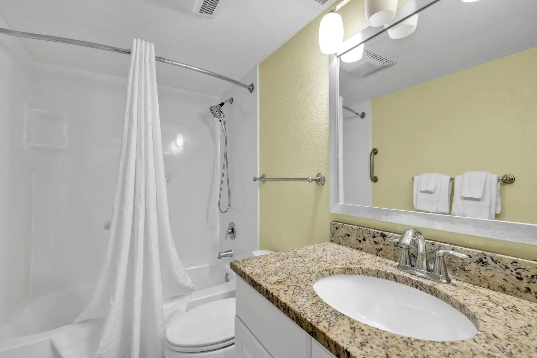 Shower in Seawatch at Island Club