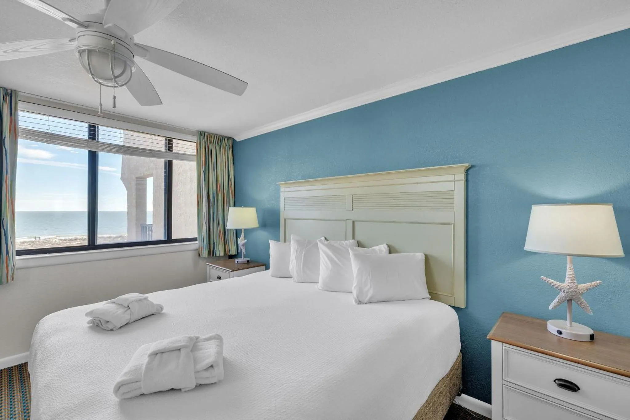 Bed in Seawatch at Island Club